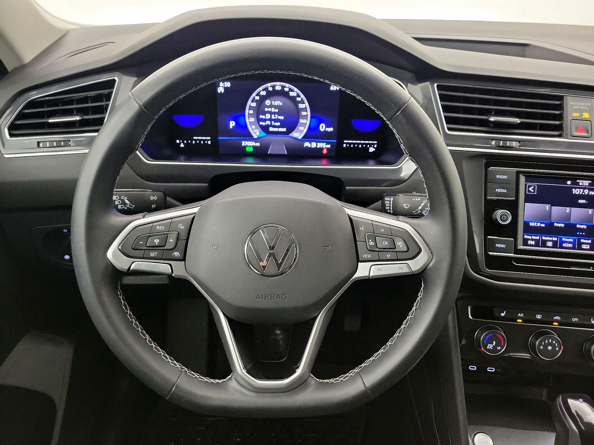 Thumbnail: 2023 Volkswagen Tiguan - 10