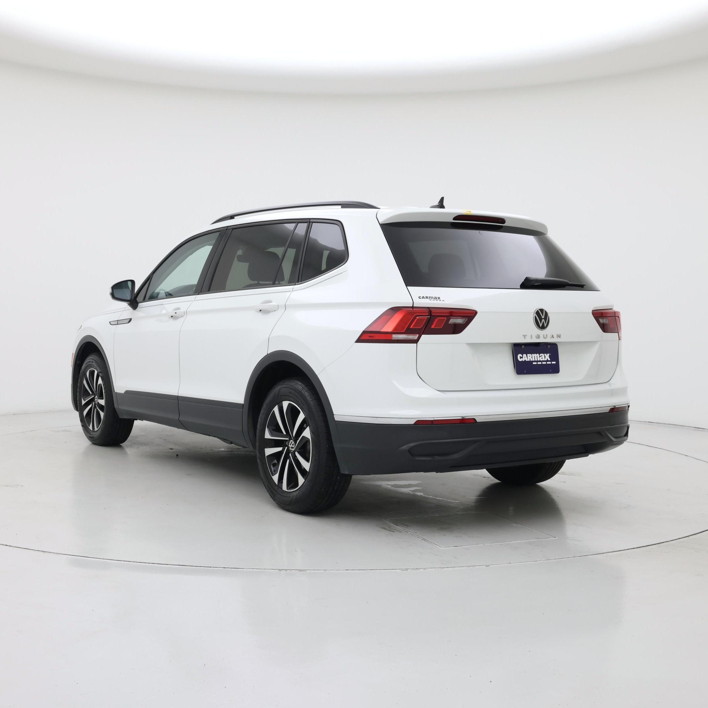 Thumbnail: 2023 Volkswagen Tiguan - 2