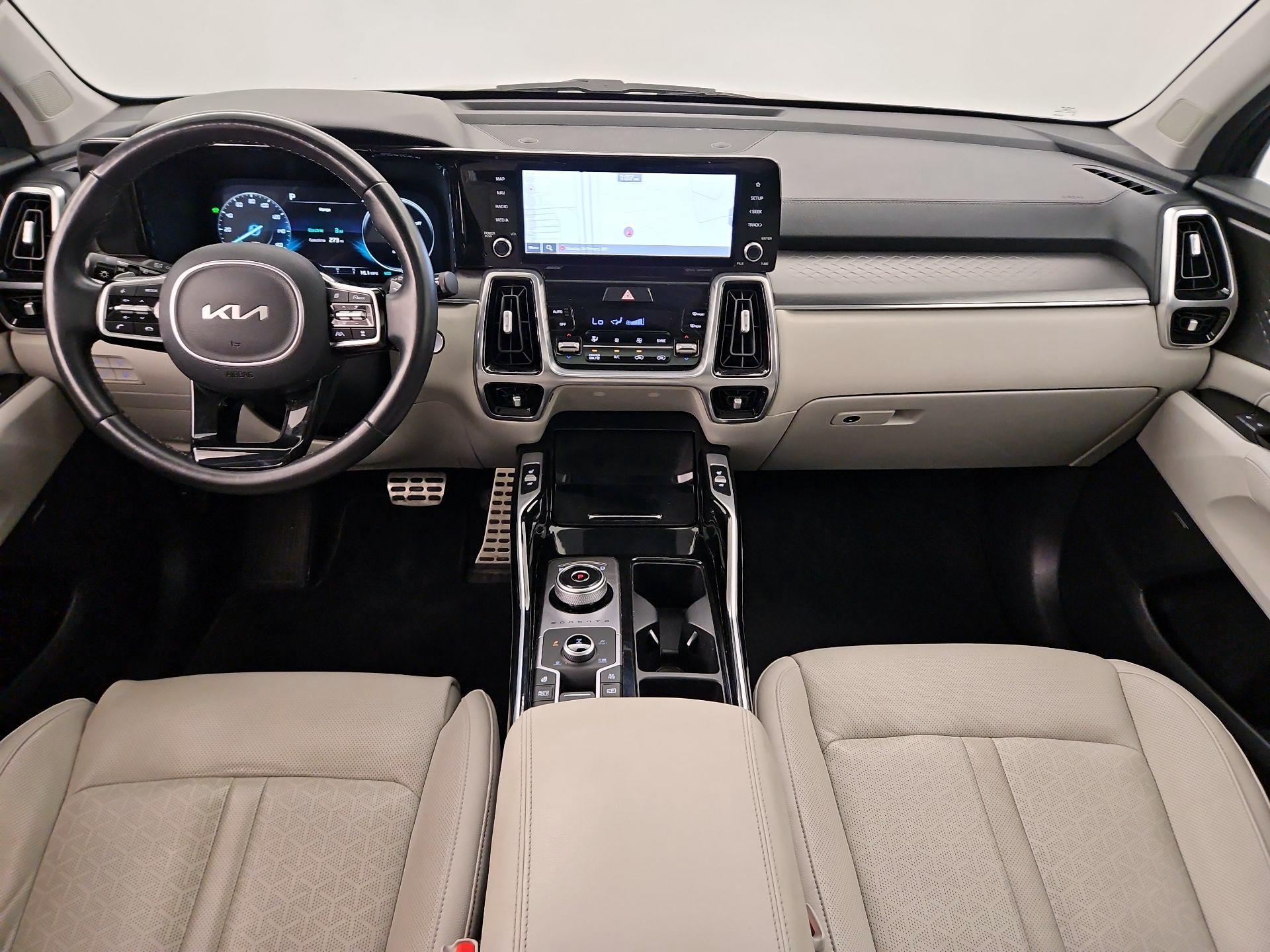 Thumbnail: 2023 Kia Sorento - 9