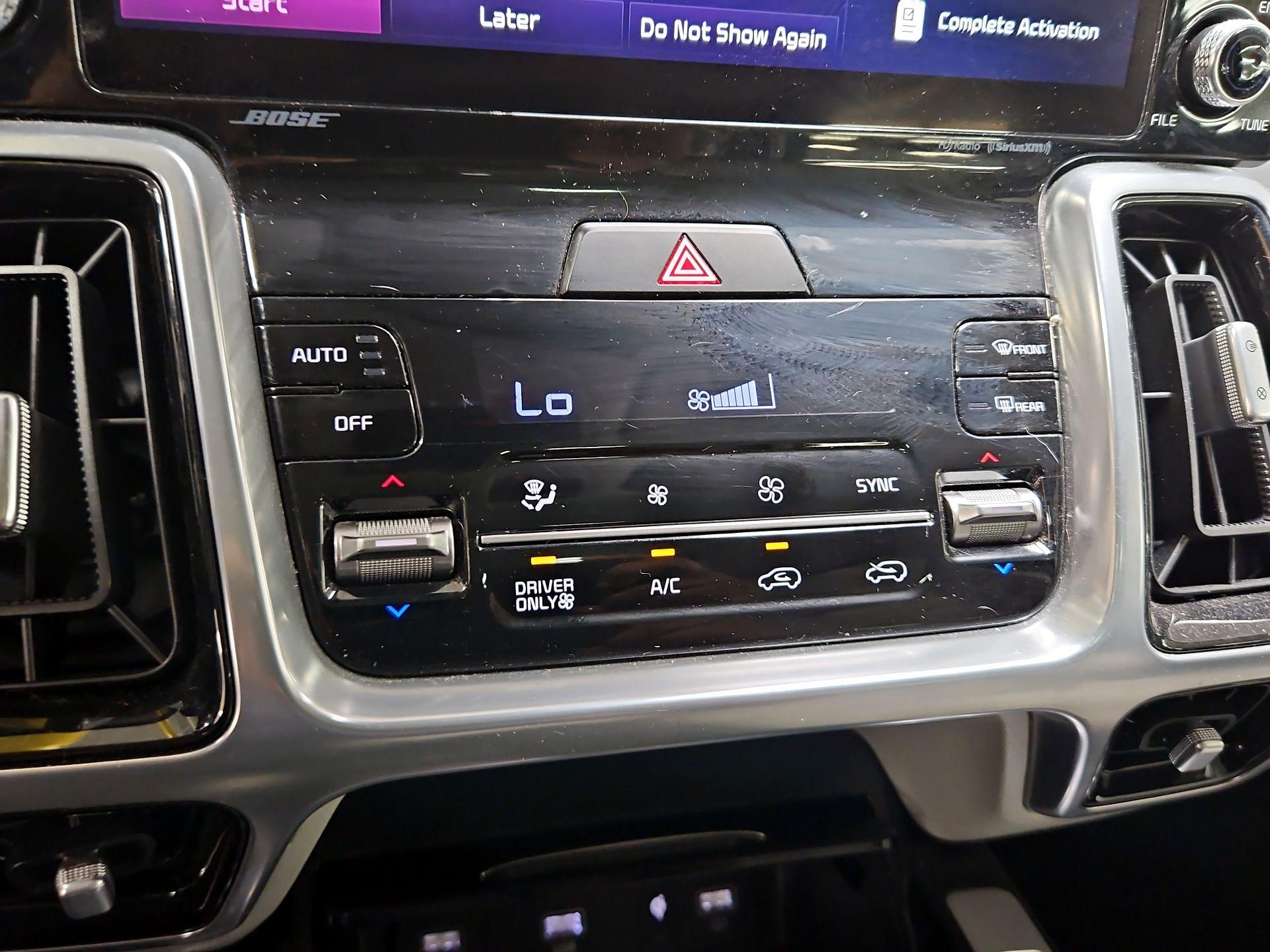 Thumbnail: 2023 Kia Sorento - 17