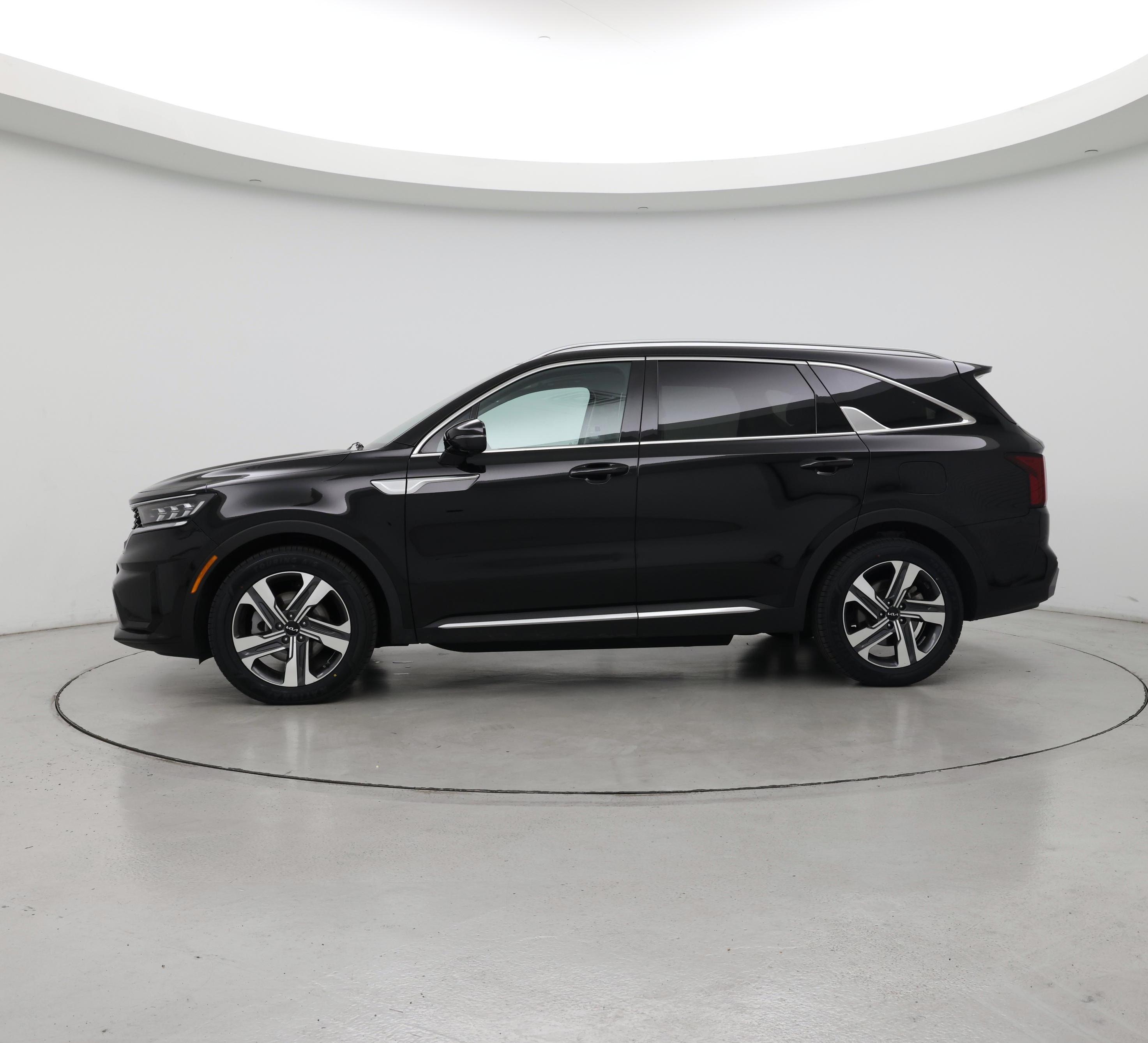 Thumbnail: 2023 Kia Sorento - 3