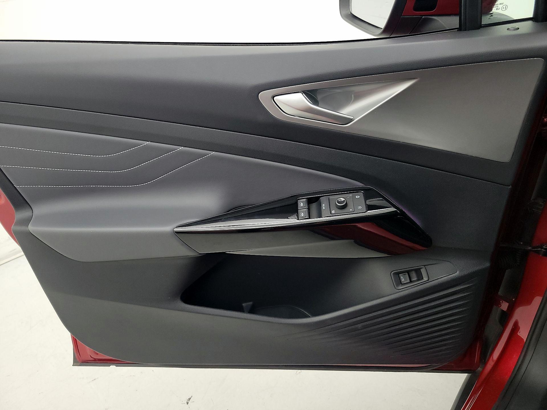 Thumbnail: 2023 Volkswagen ID.4 - 12