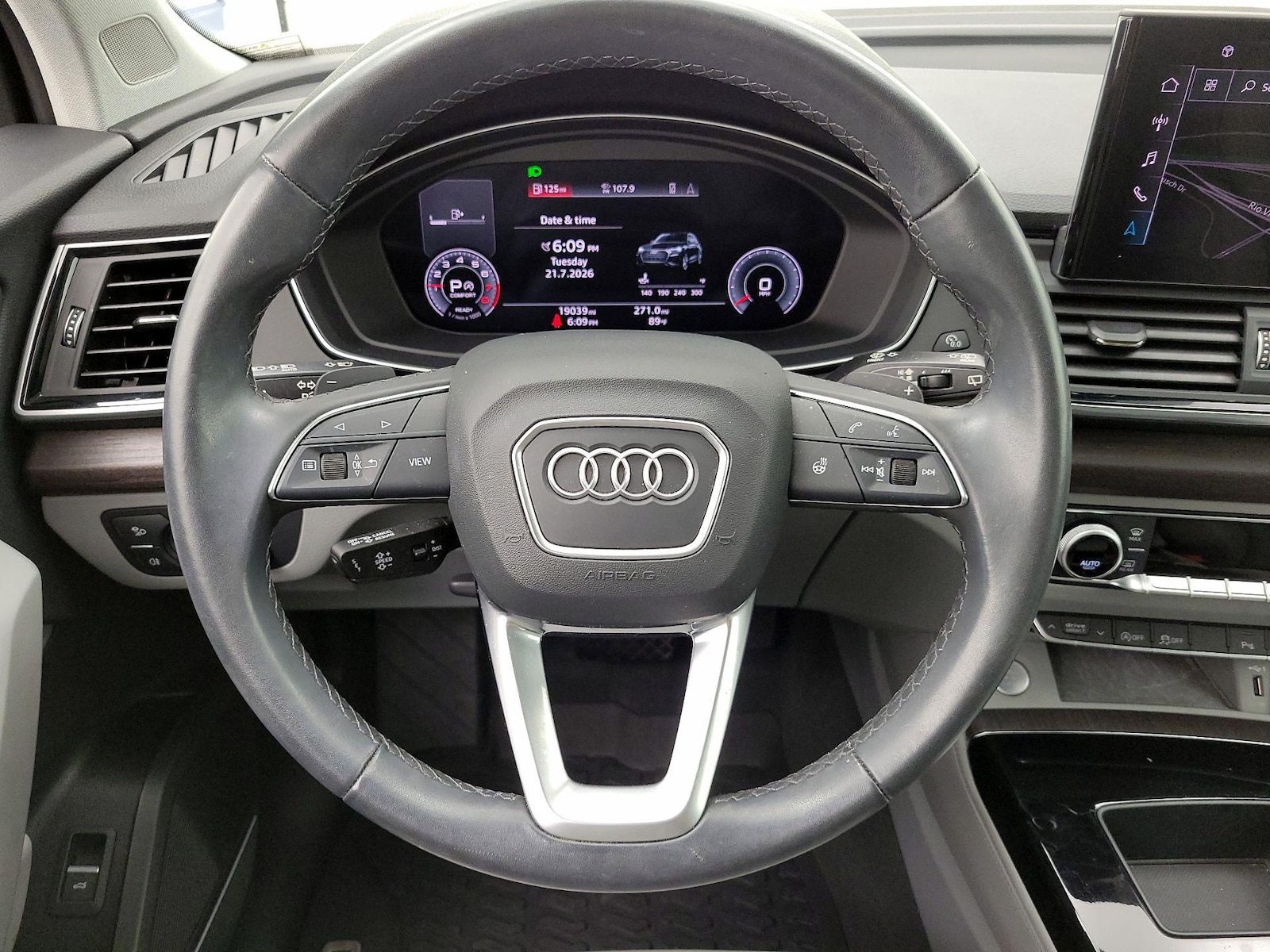 2023 Audi Q5 Premium Plus - Photo 11