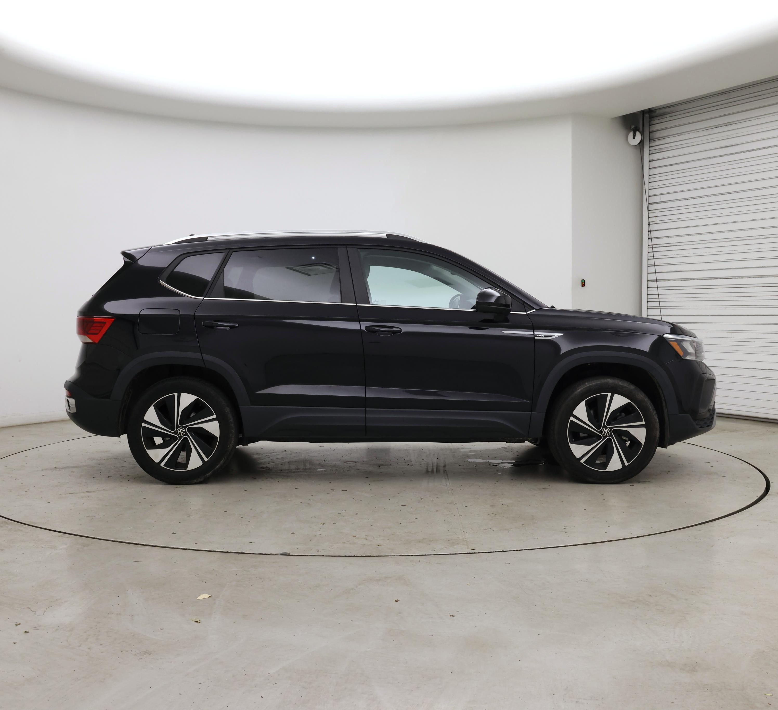 Thumbnail: 2023 Volkswagen Taos - 7