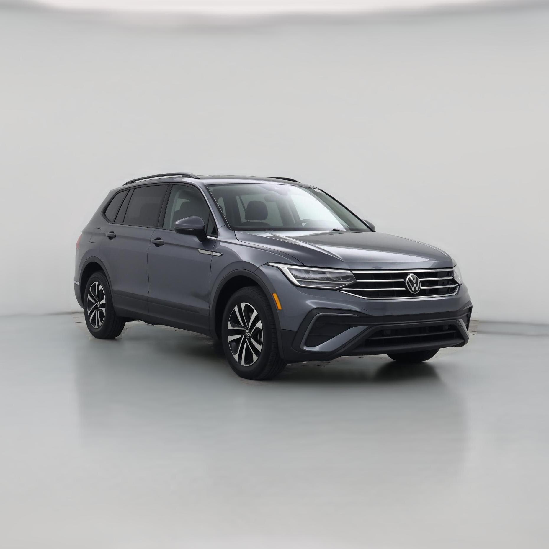 Thumbnail: 2023 Volkswagen Tiguan - 1