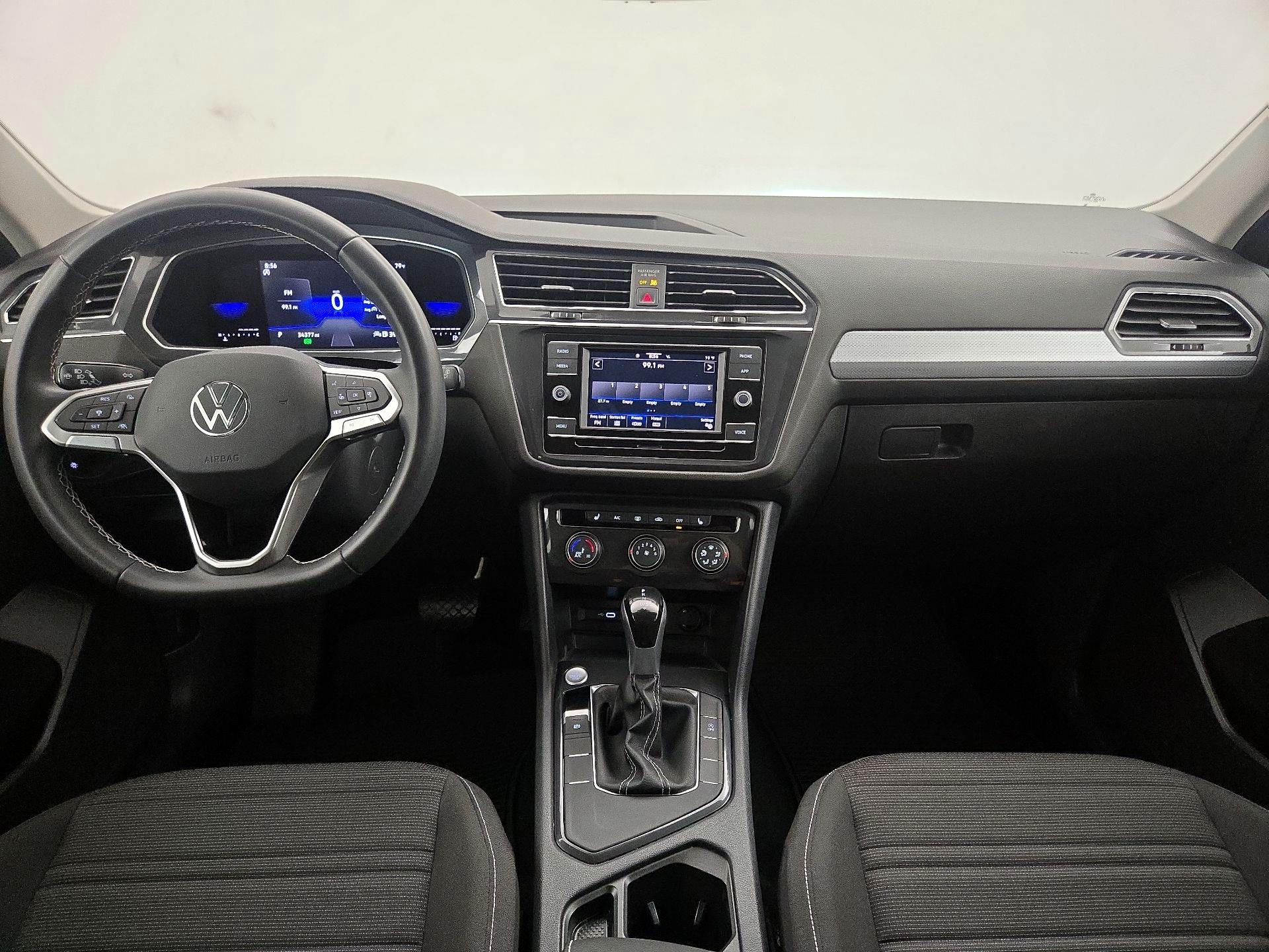 Thumbnail: 2023 Volkswagen Tiguan - 9