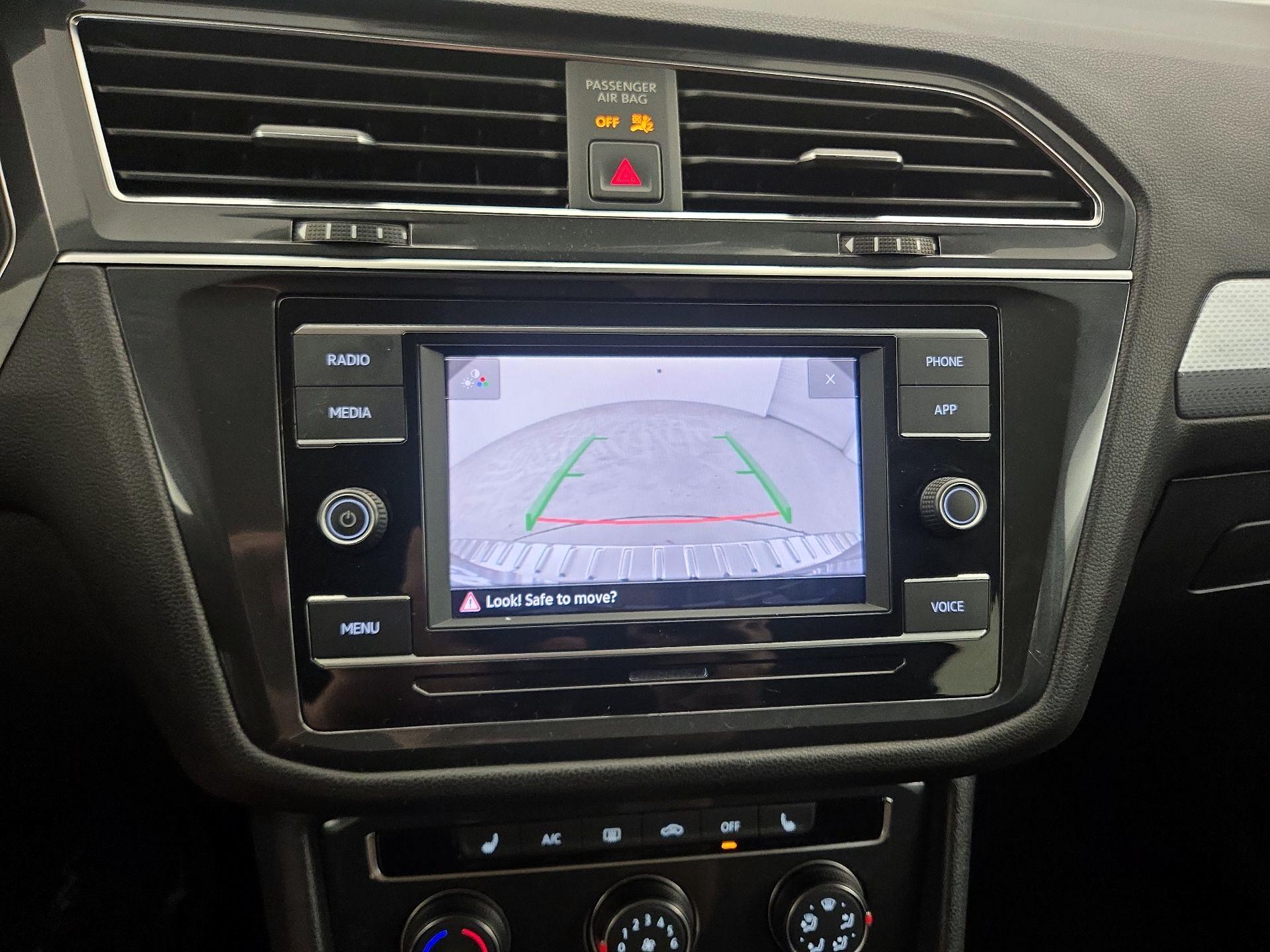 Thumbnail: 2023 Volkswagen Tiguan - 14