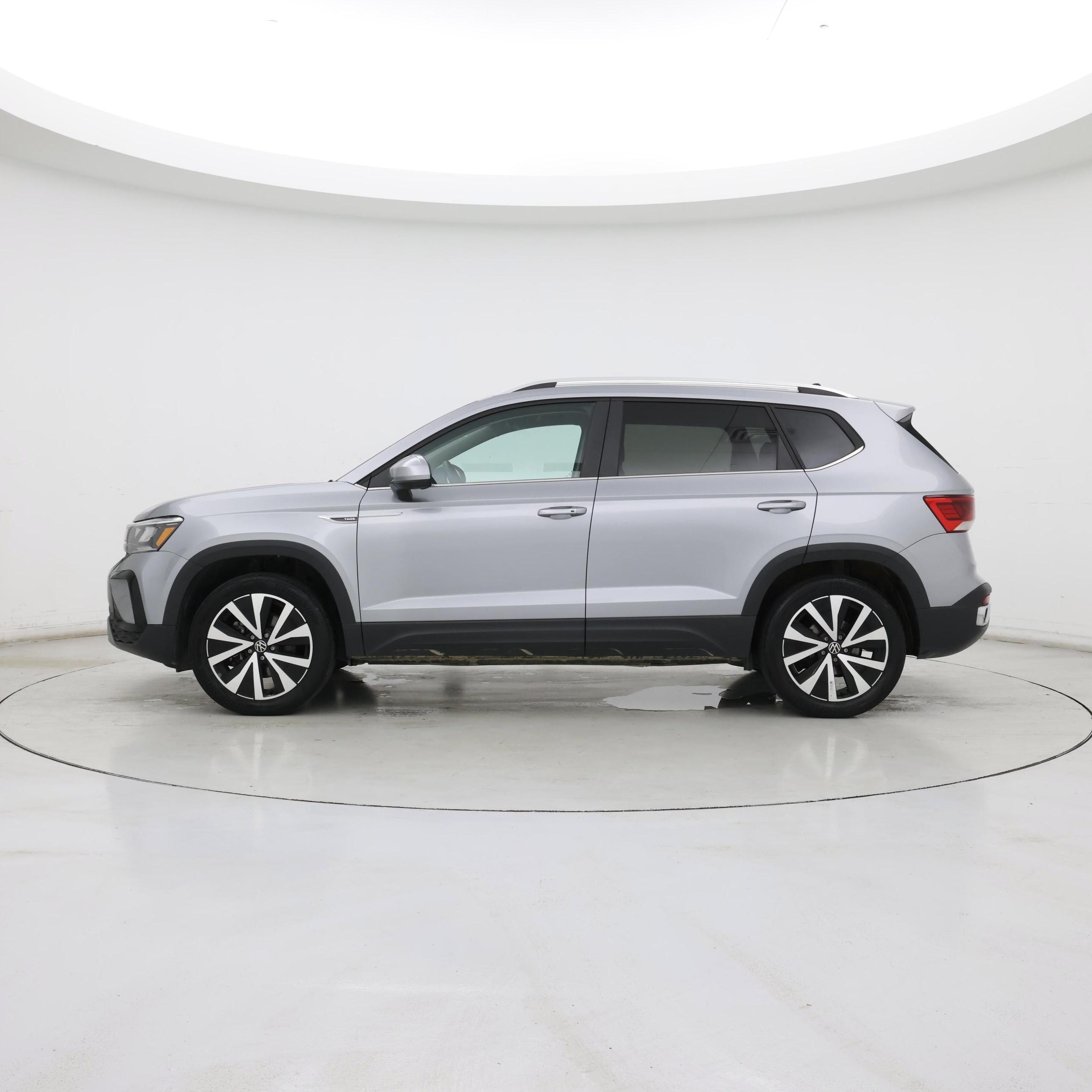 Thumbnail: 2023 Volkswagen Taos - 3