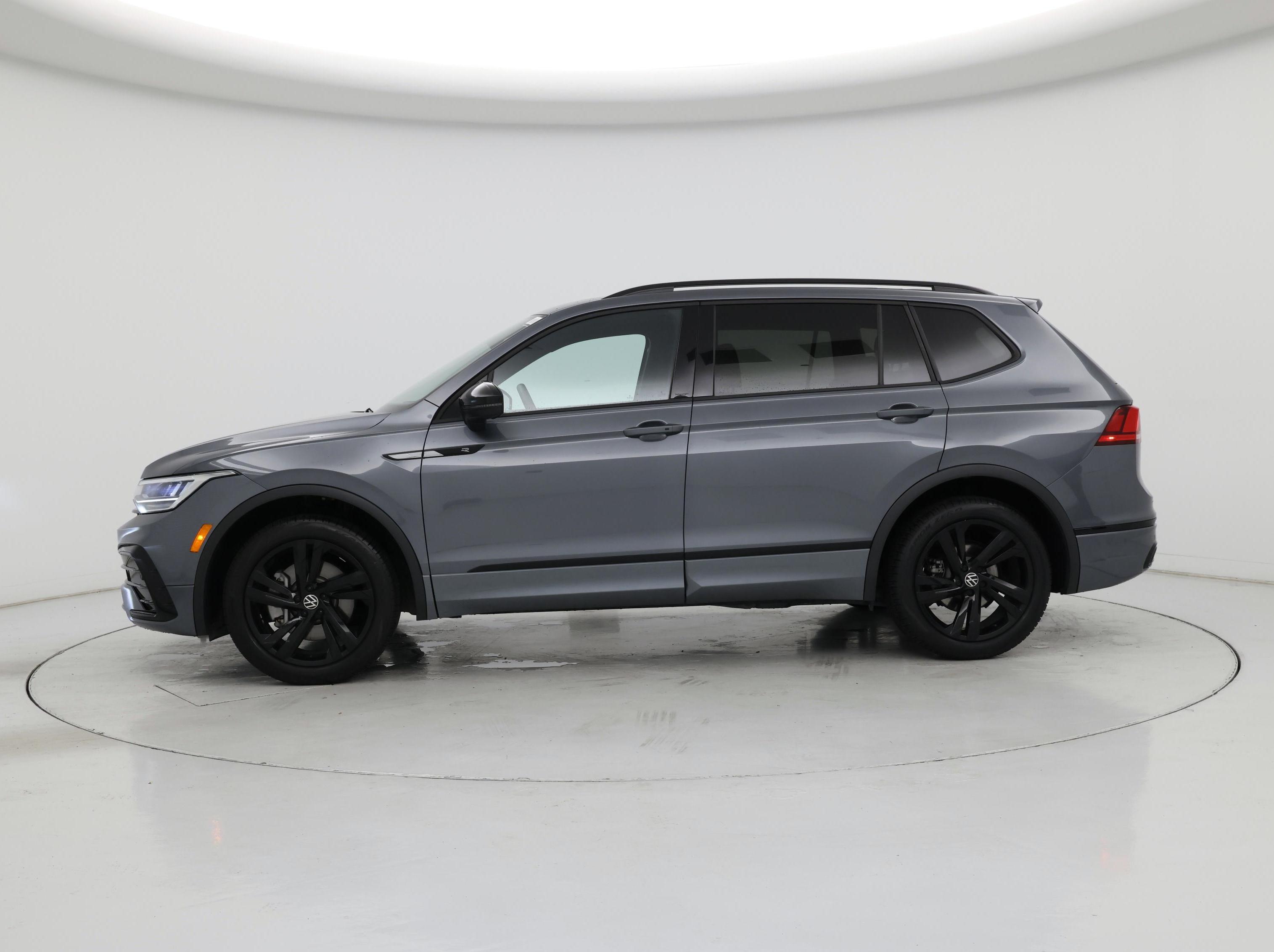 Thumbnail: 2024 Volkswagen Tiguan - 3