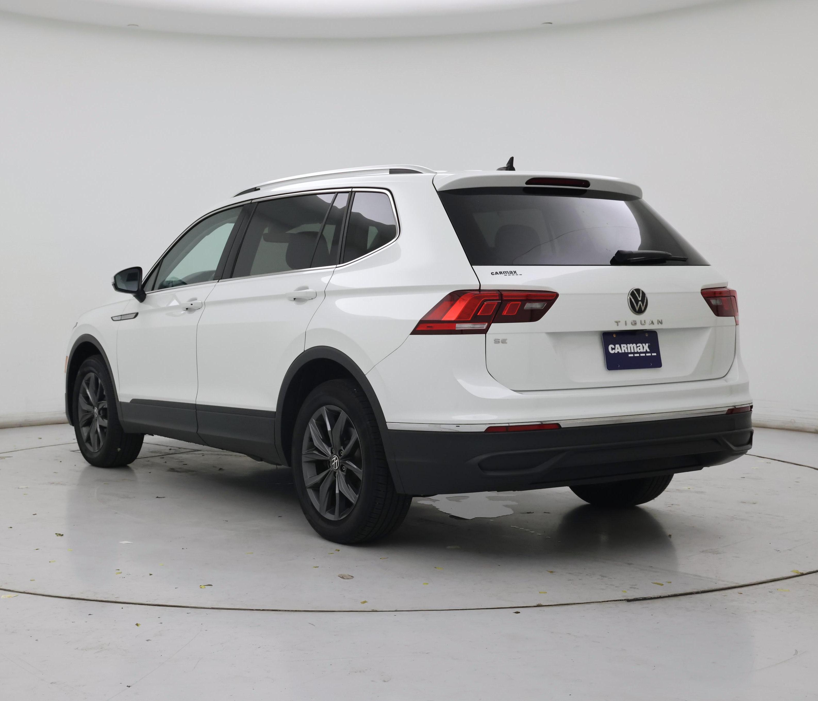 Thumbnail: 2023 Volkswagen Tiguan - 2