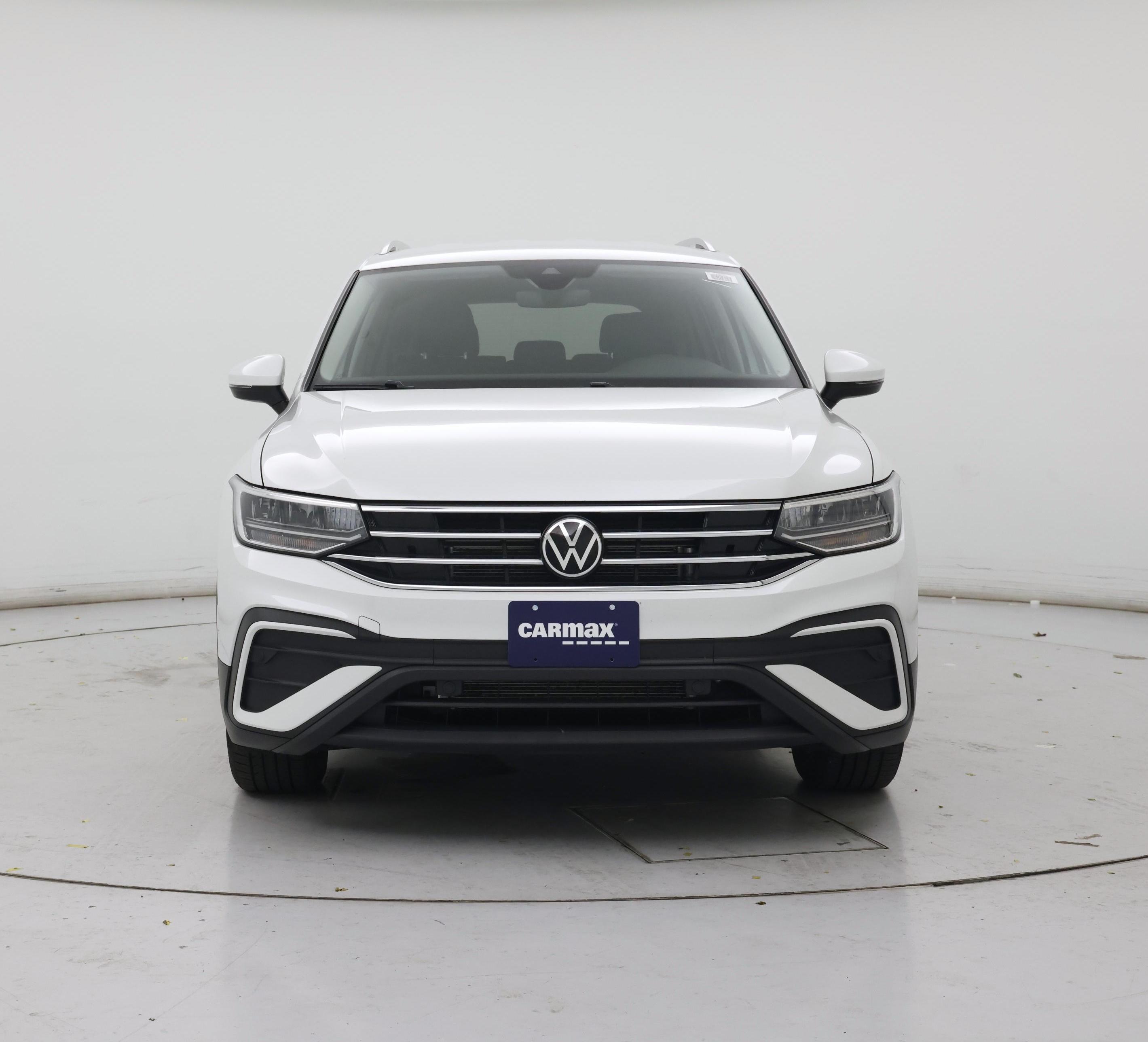 Thumbnail: 2023 Volkswagen Tiguan - 5
