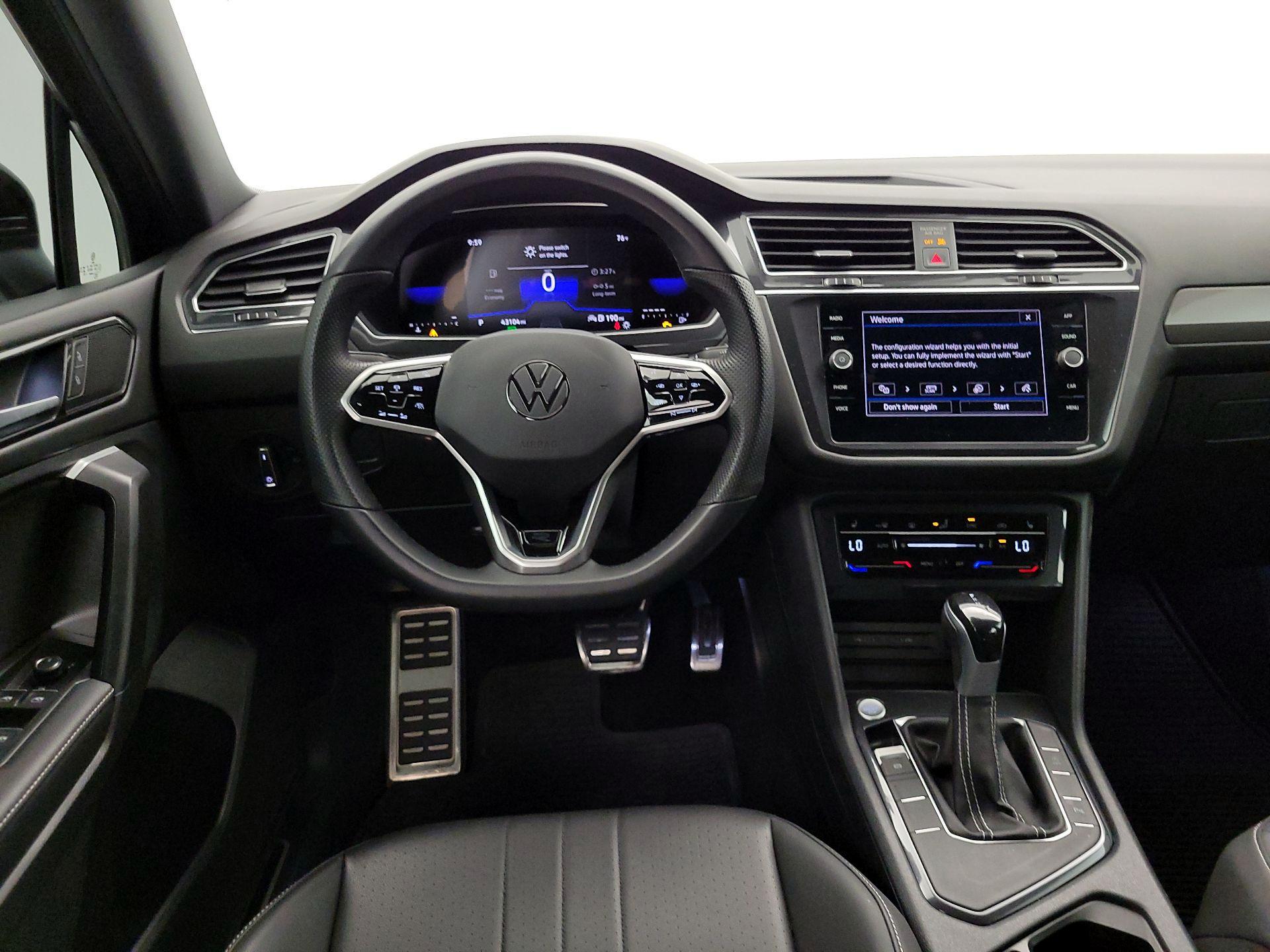 Thumbnail: 2023 Volkswagen Tiguan - 10