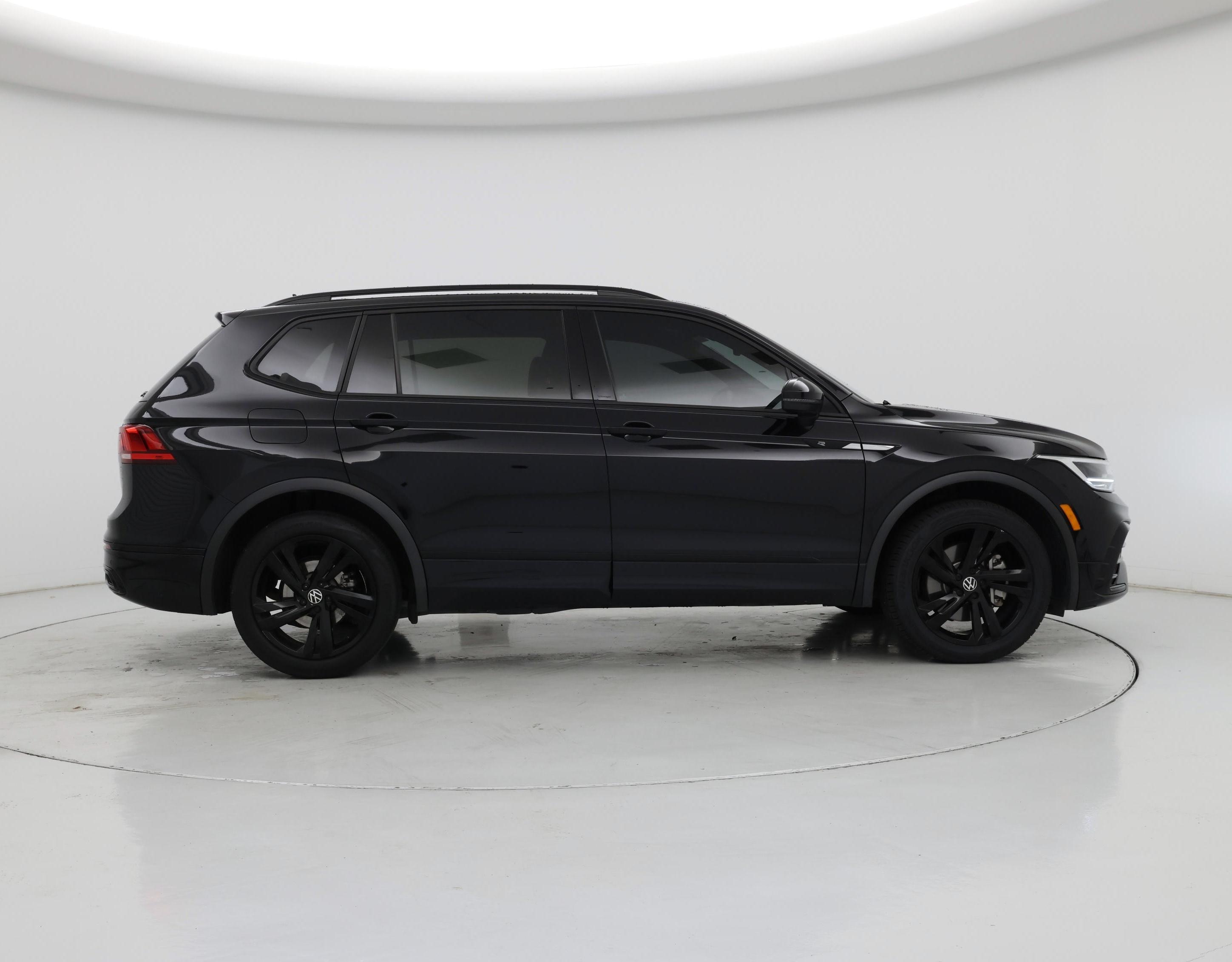 Thumbnail: 2023 Volkswagen Tiguan - 7