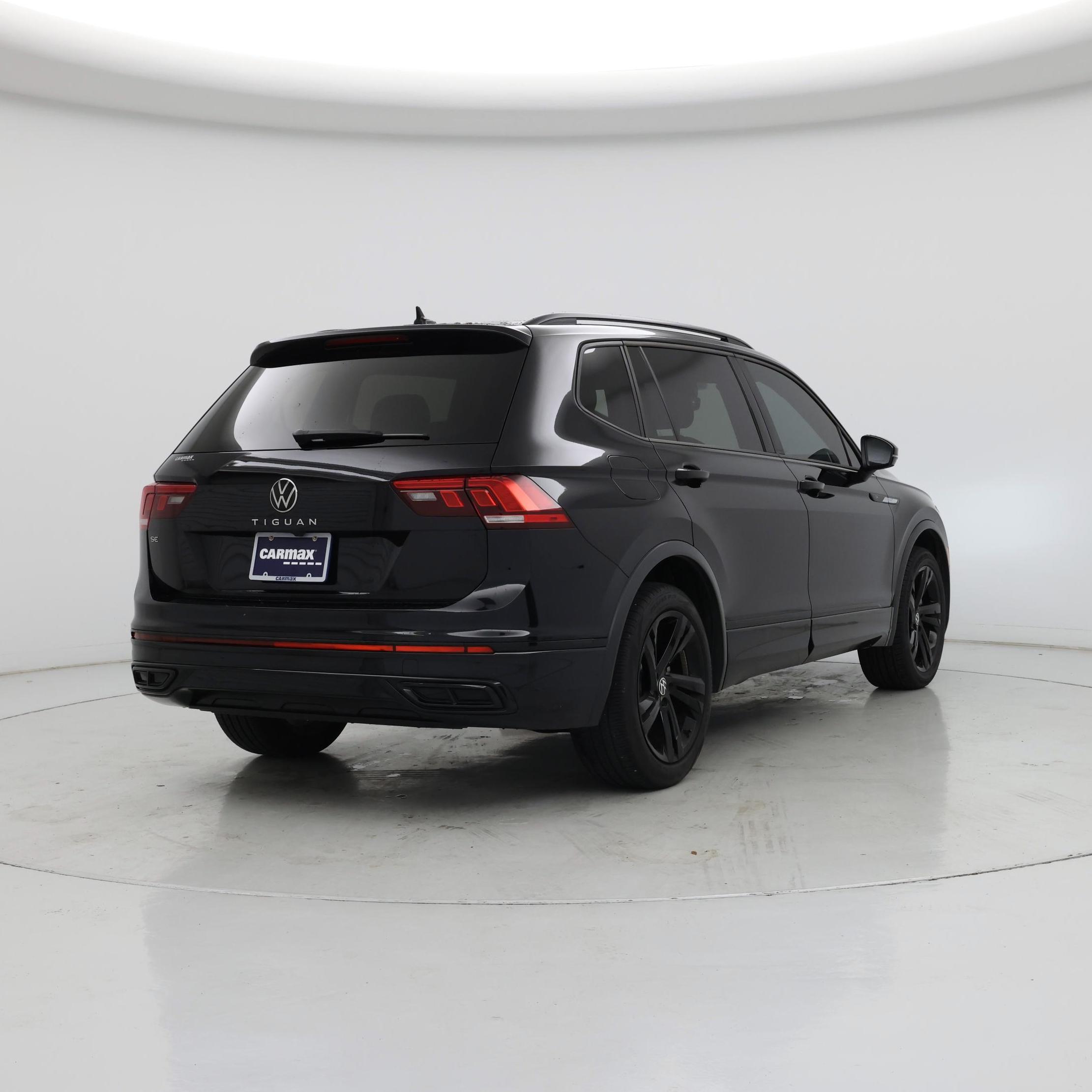 Thumbnail: 2023 Volkswagen Tiguan - 8