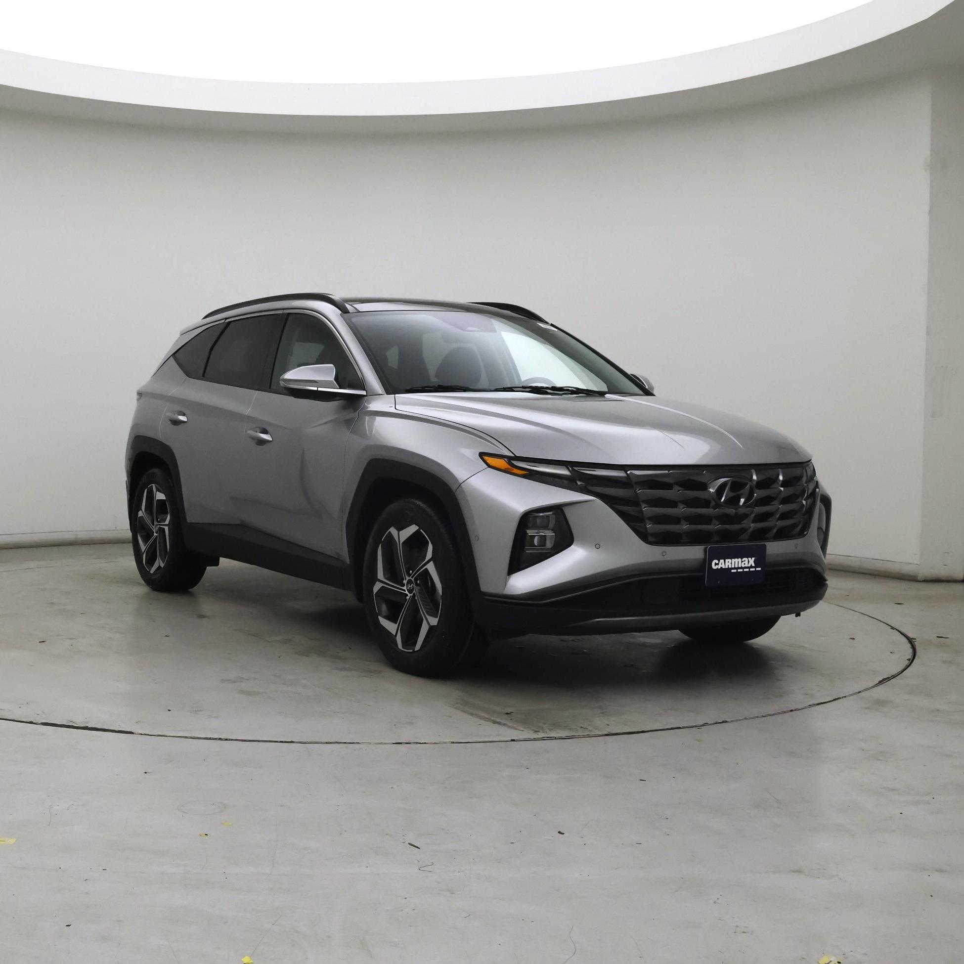 Silver 2023 Hyundai Tucson SUV / Crossover Front-Wheel Drive Automatic