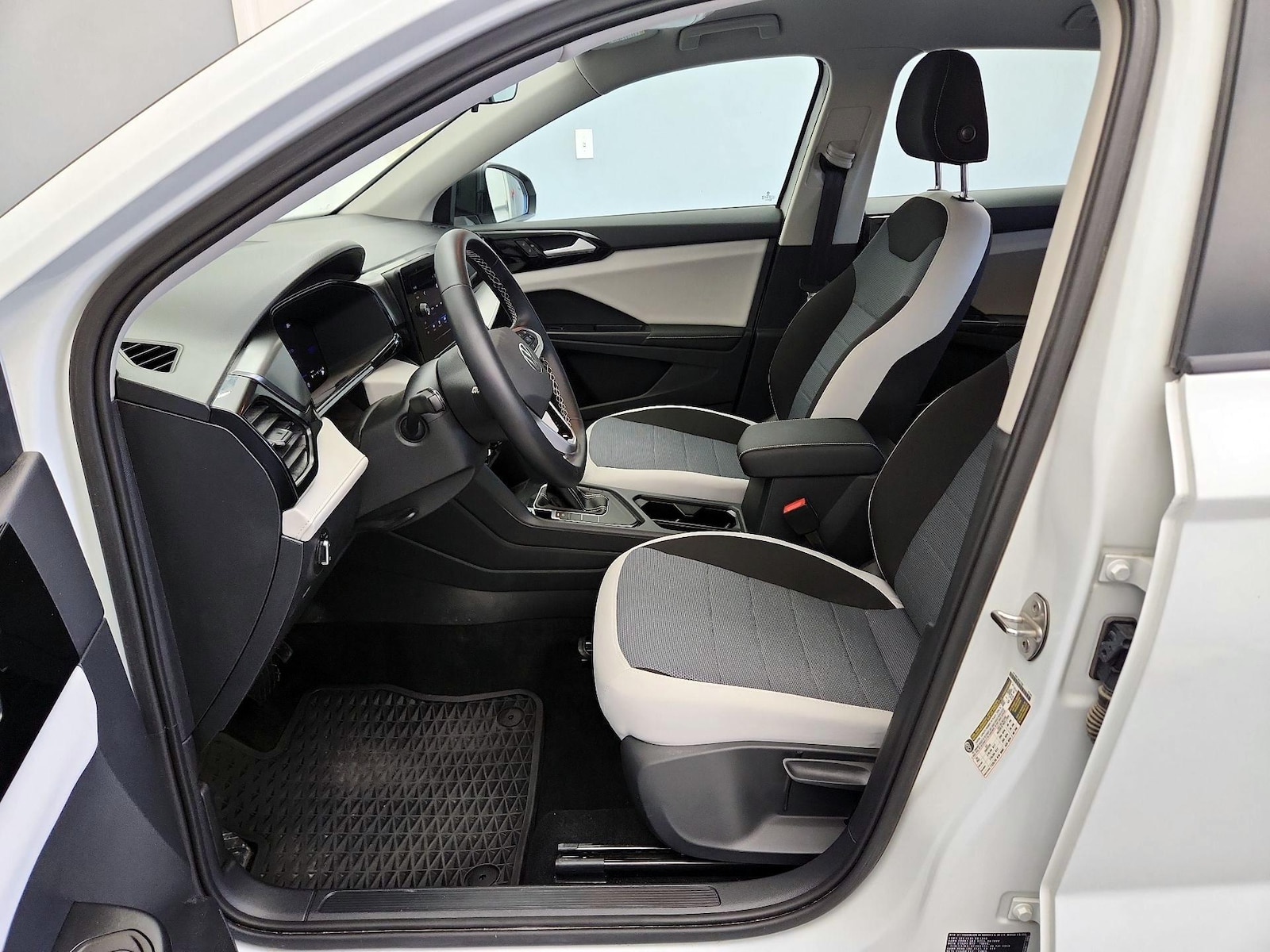 2025 Volkswagen Taos S - Photo 12