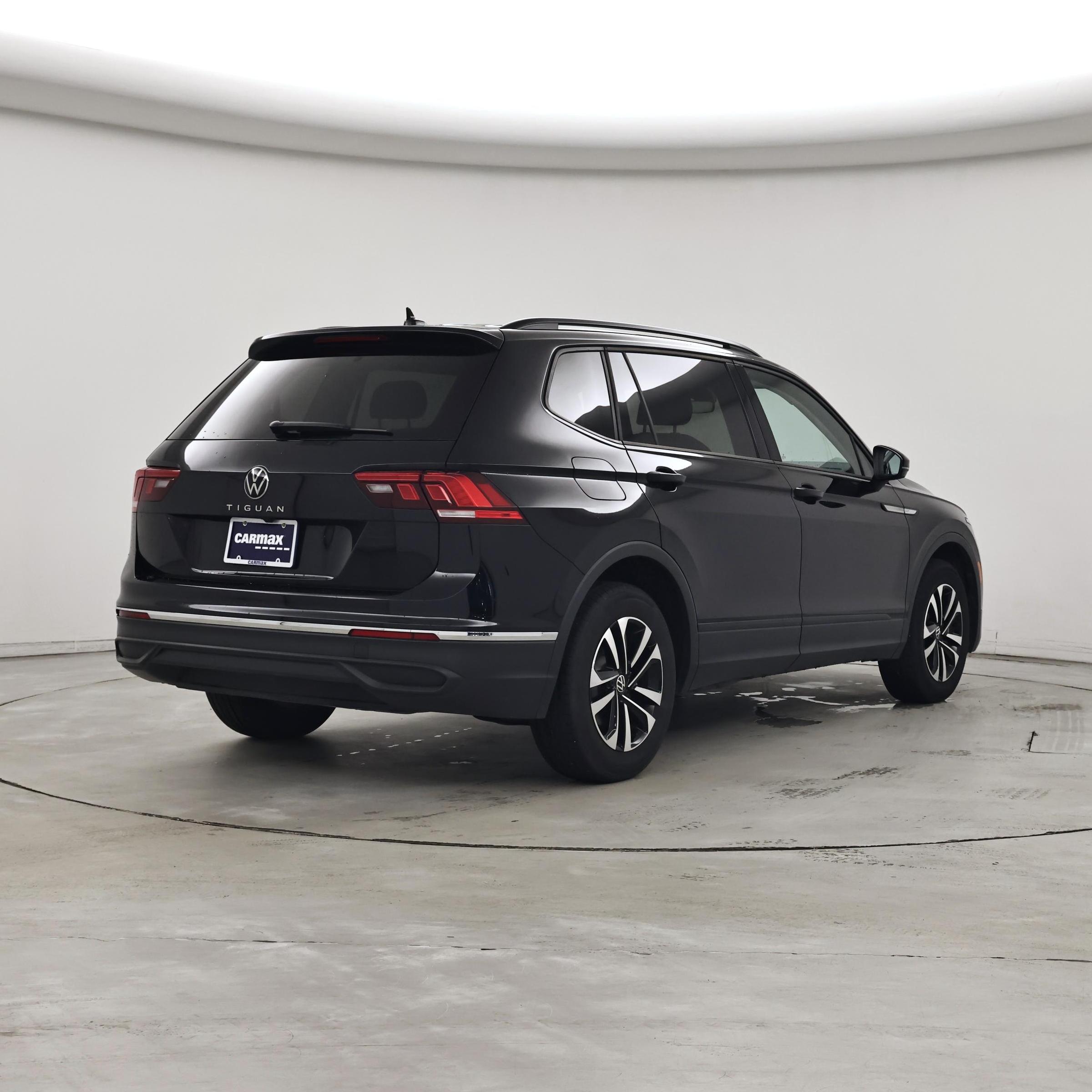 Thumbnail: 2024 Volkswagen Tiguan - 8