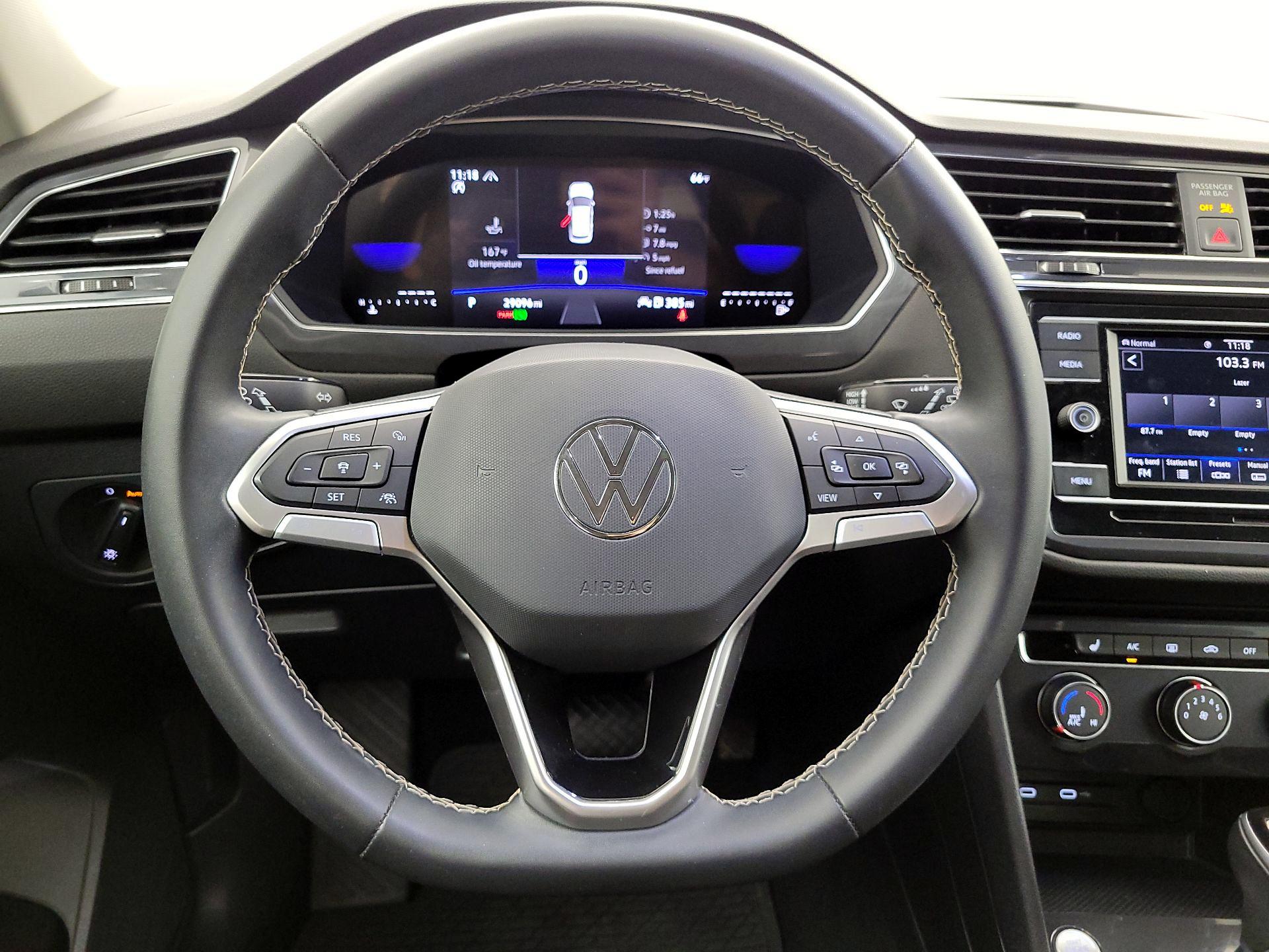 Thumbnail: 2023 Volkswagen Tiguan - 10