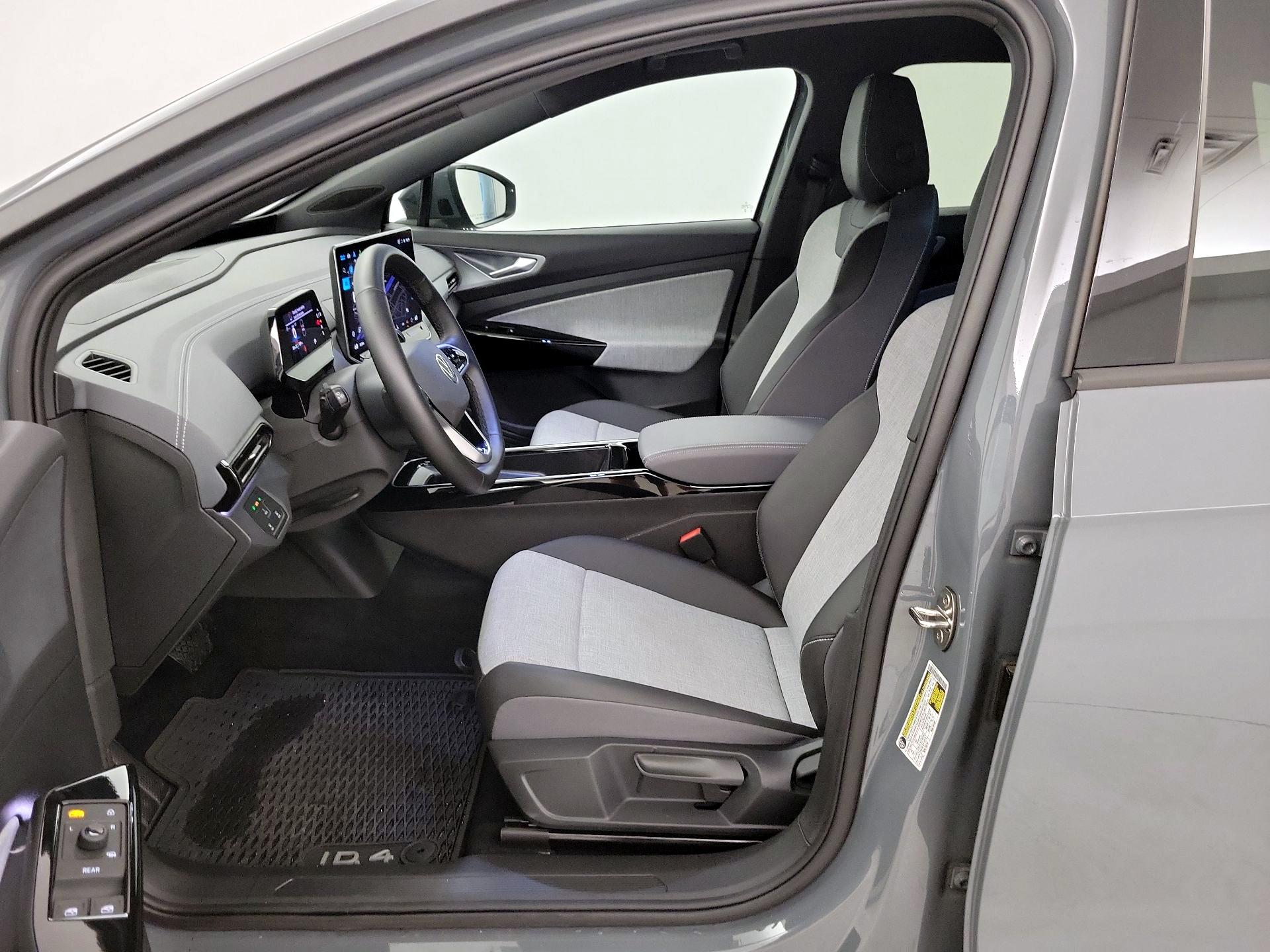 Thumbnail: 2025 Volkswagen ID.4 - 11
