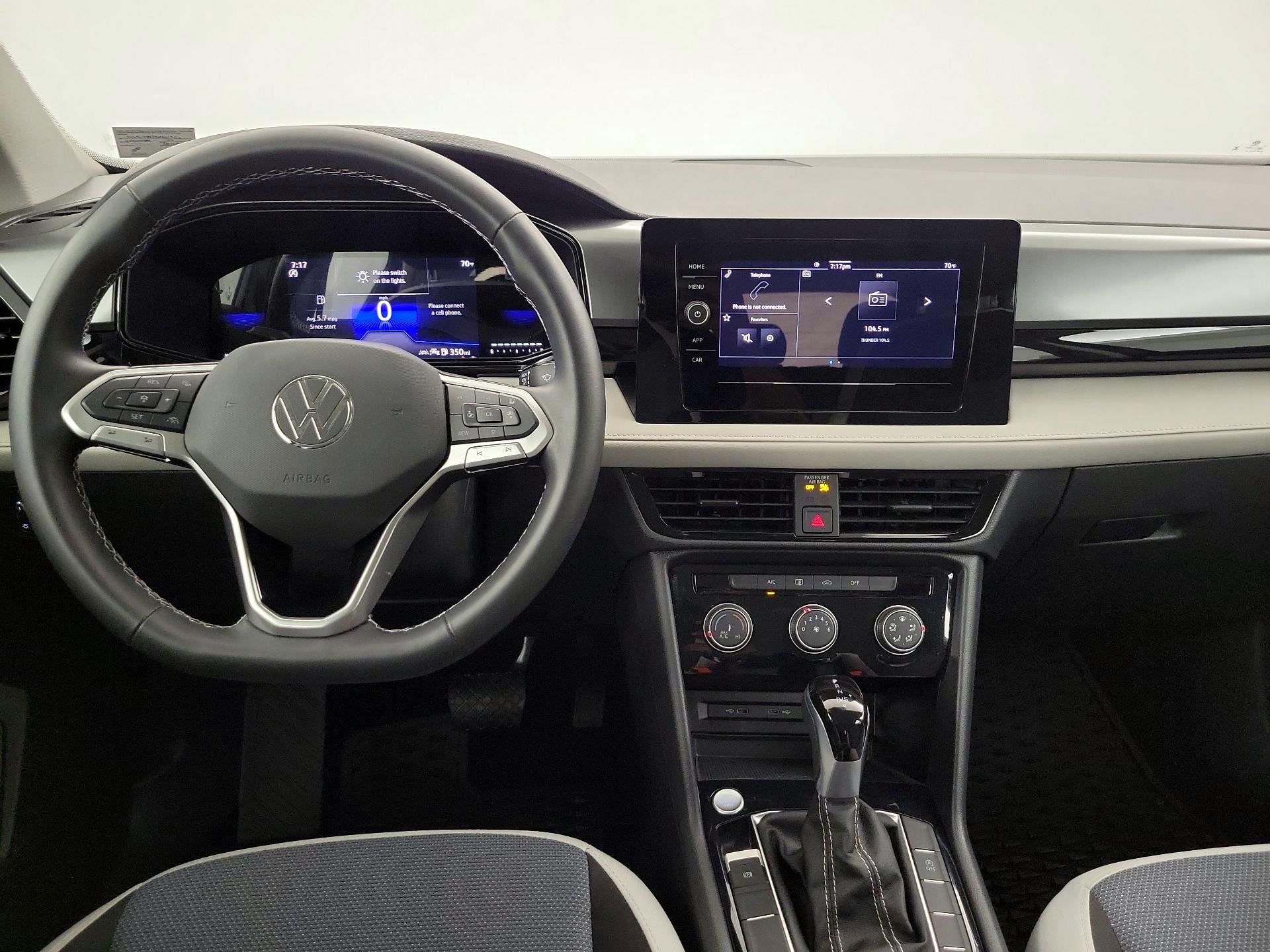 Thumbnail: 2025 Volkswagen Taos - 9