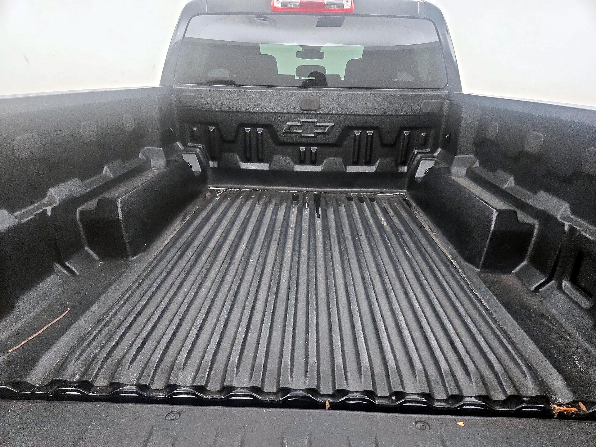 Thumbnail: 2023 Chevrolet Colorado - 20