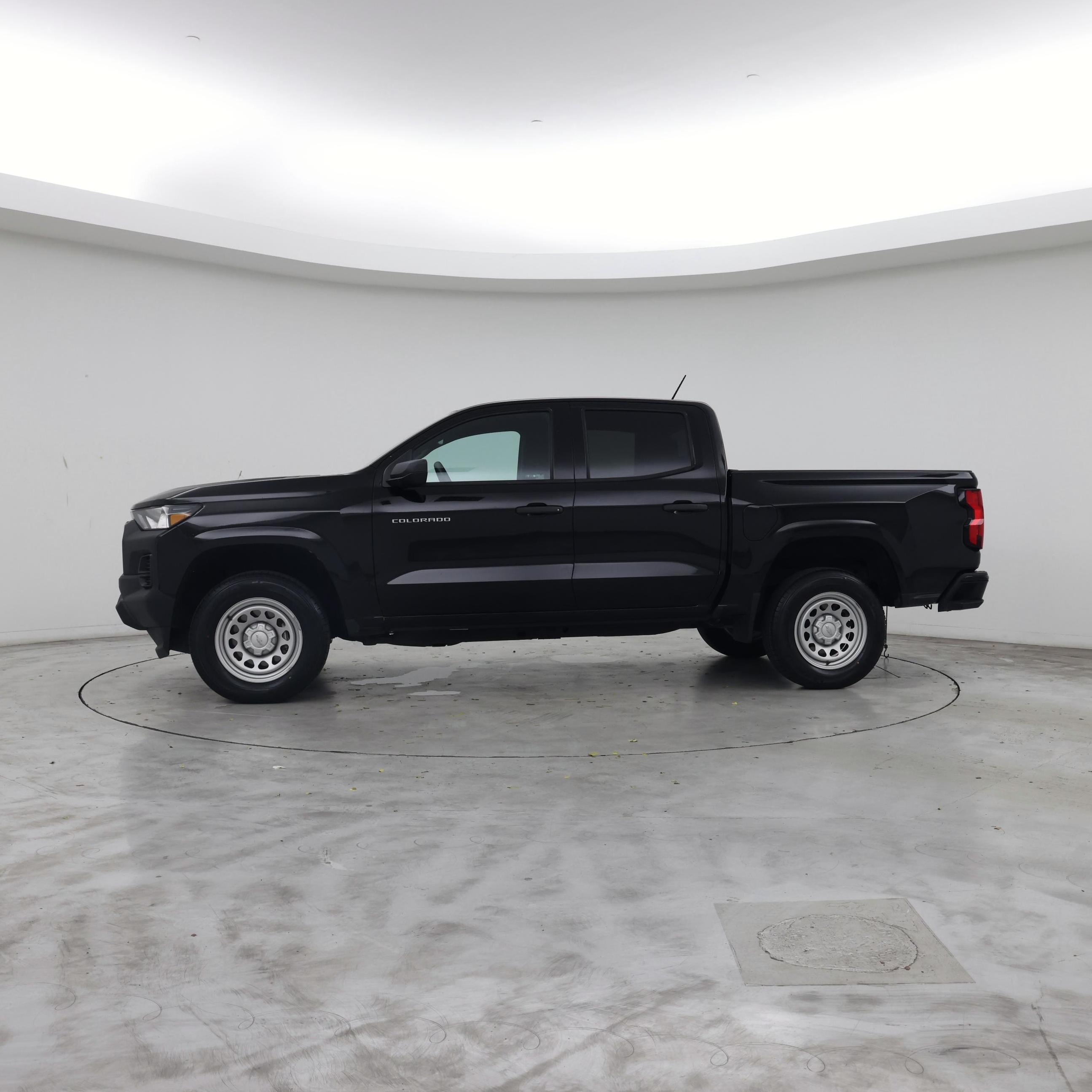 Thumbnail: 2023 Chevrolet Colorado - 3