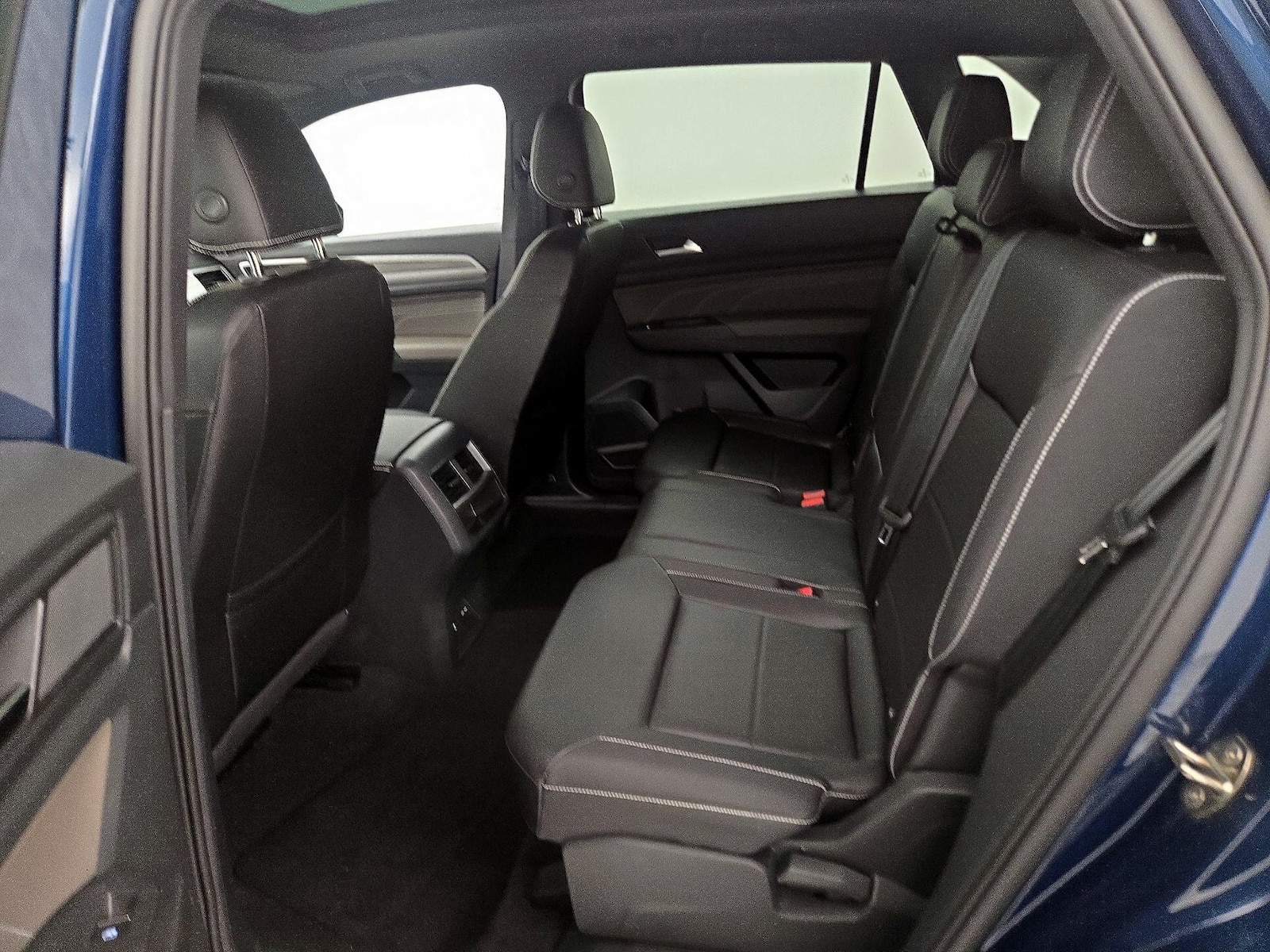 2023 Volkswagen Atlas Cross Sport SE w/Tech - Photo 21