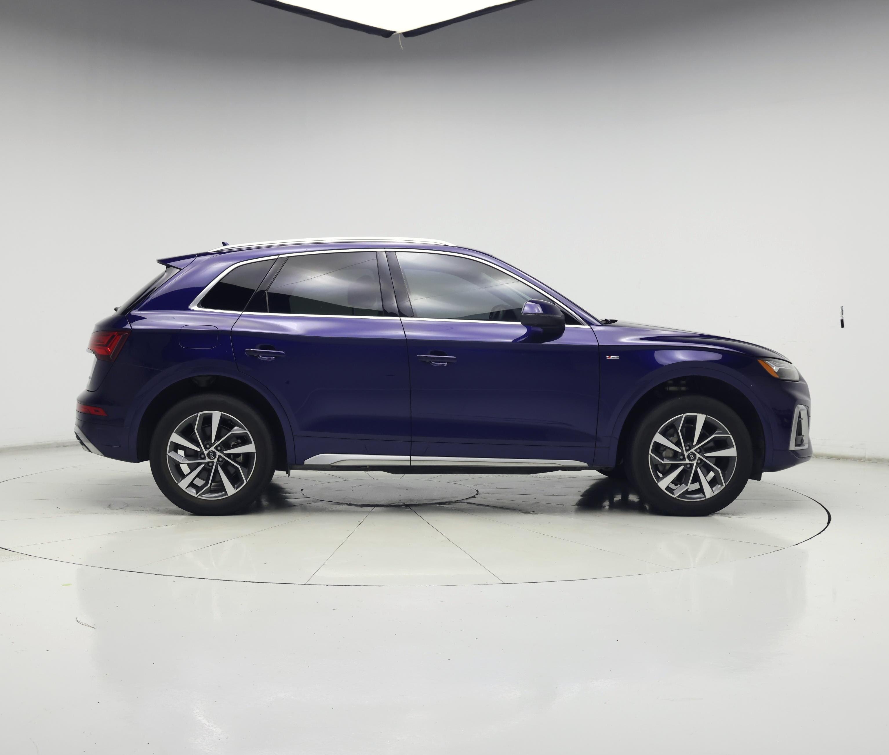 Thumbnail: 2023 Audi Q5 - 7