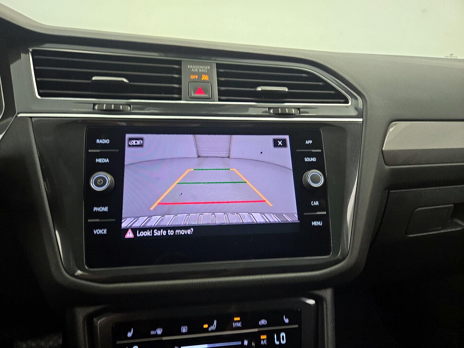 Thumbnail: 2023 Volkswagen Tiguan - 14
