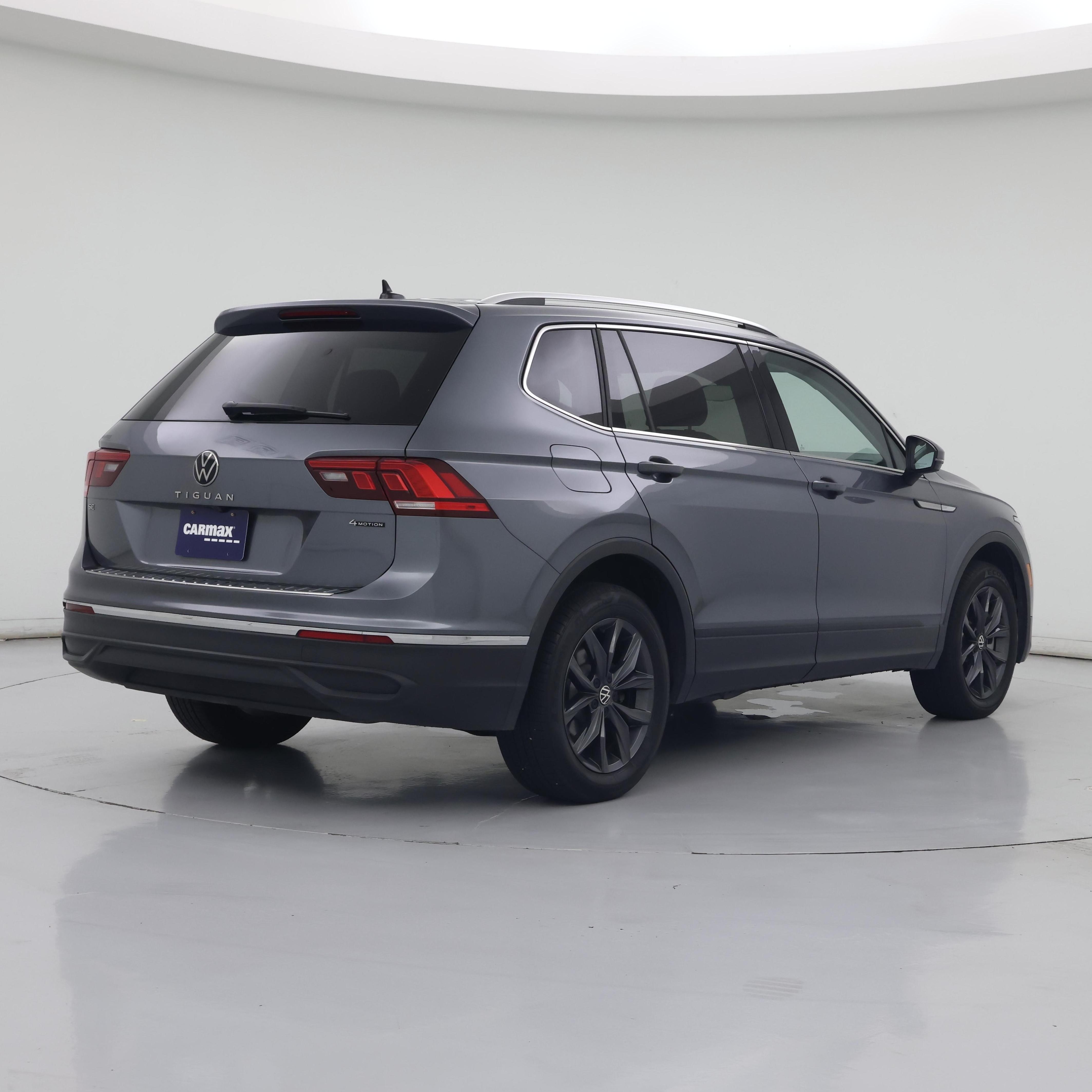 Thumbnail: 2023 Volkswagen Tiguan - 8