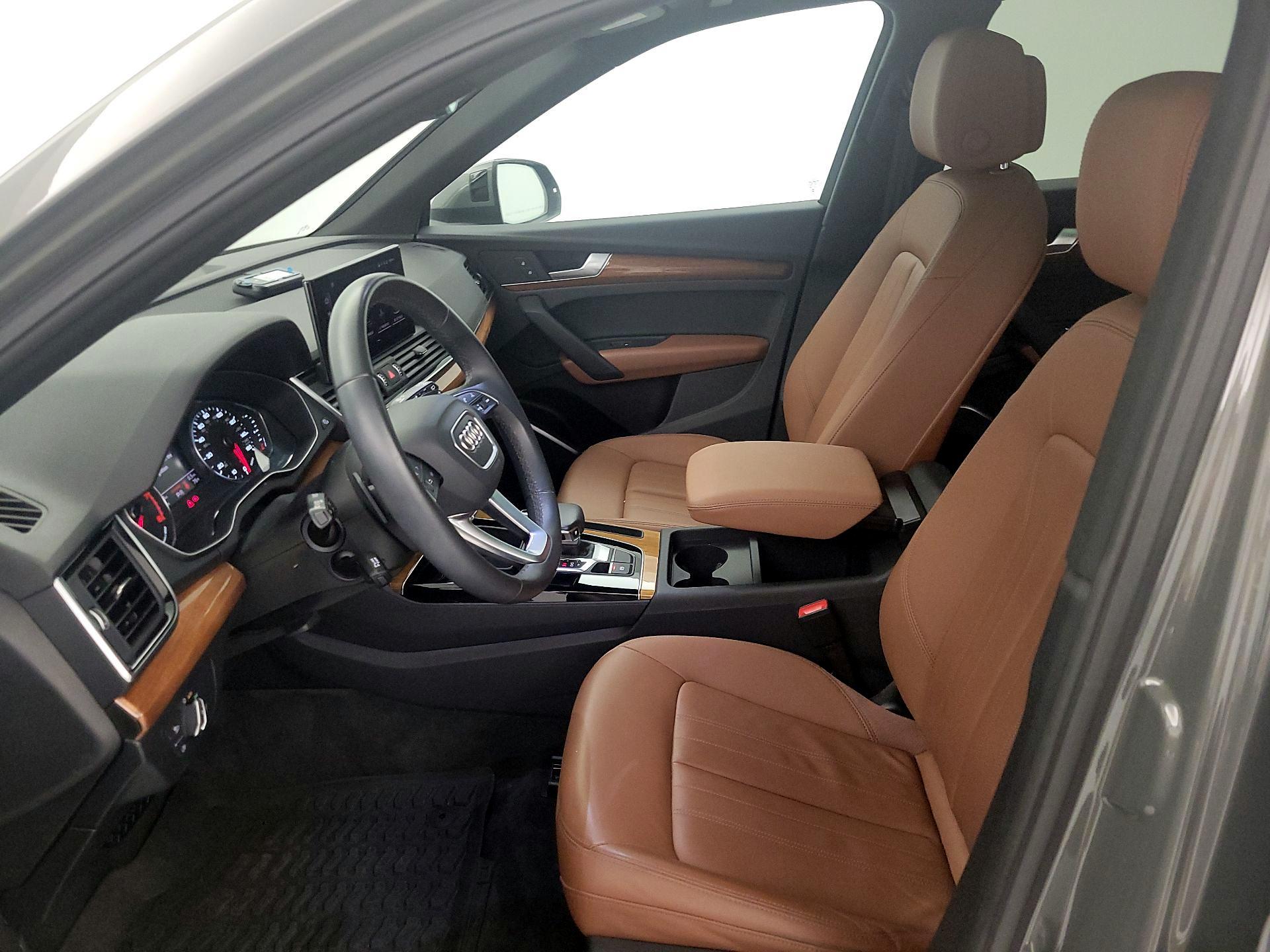 Thumbnail: 2023 Audi Q5 - 11