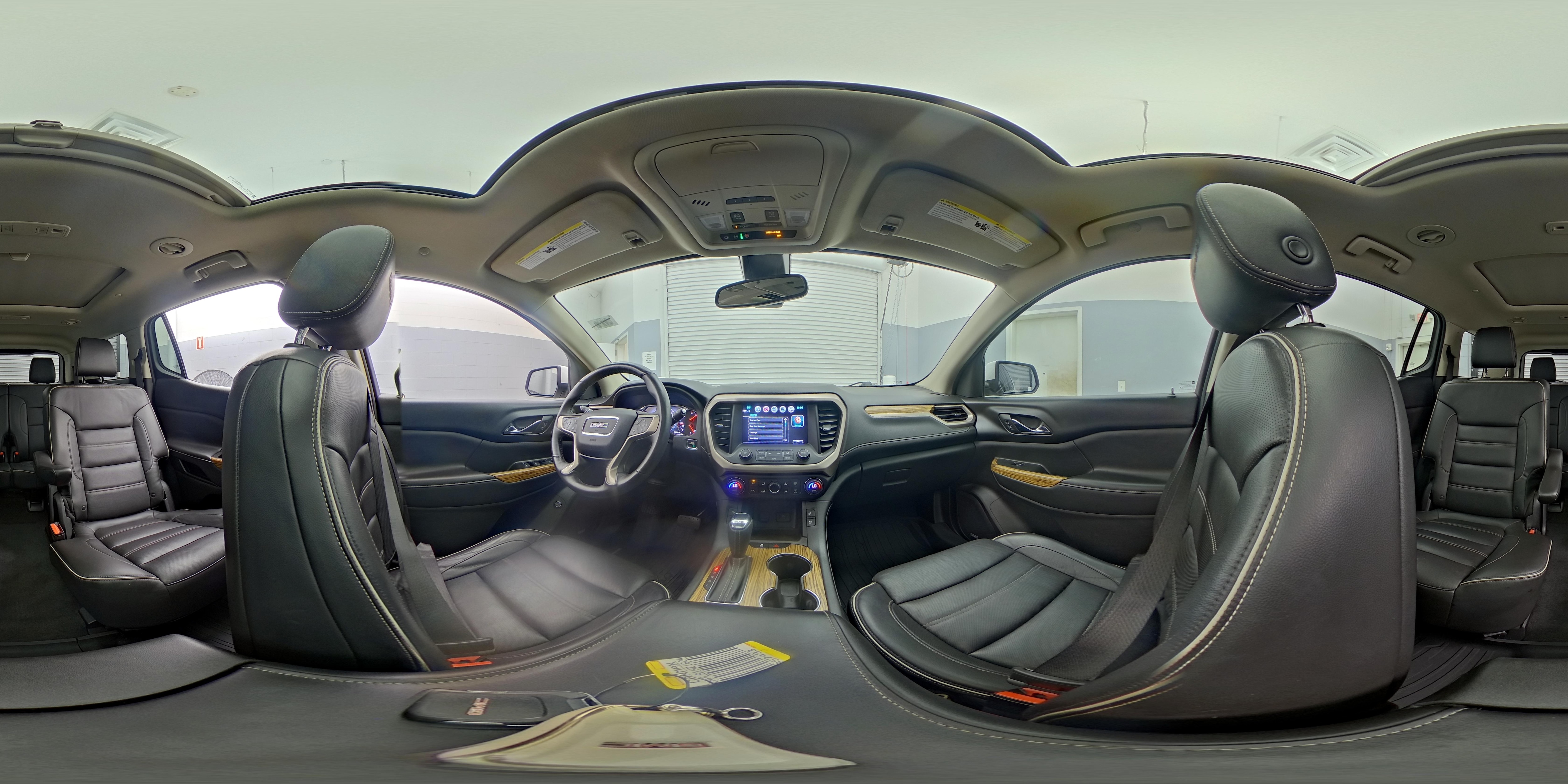 2017 GMC Acadia Denali - Photo 25