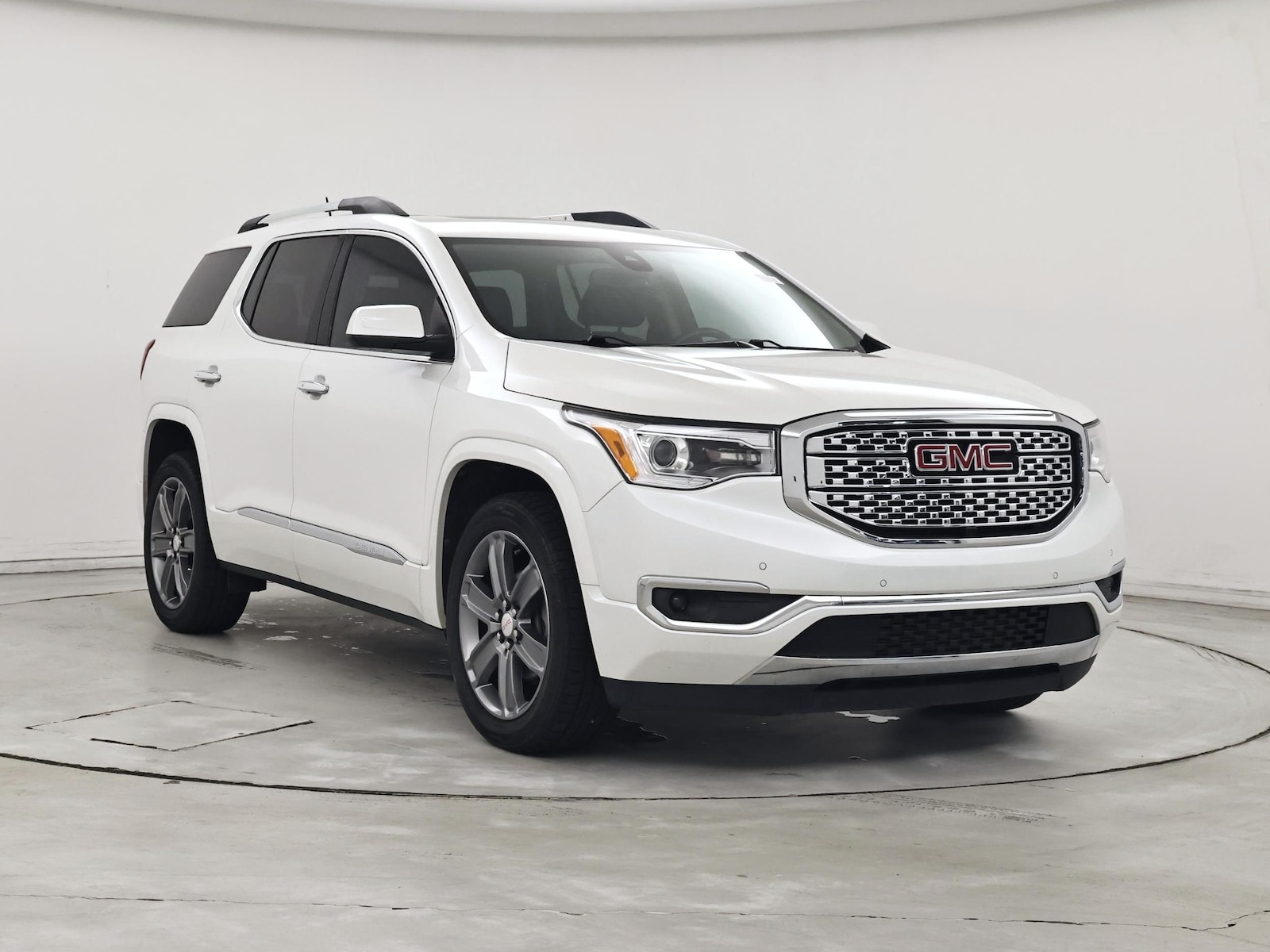 2017 GMC Acadia Denali - Photo 2