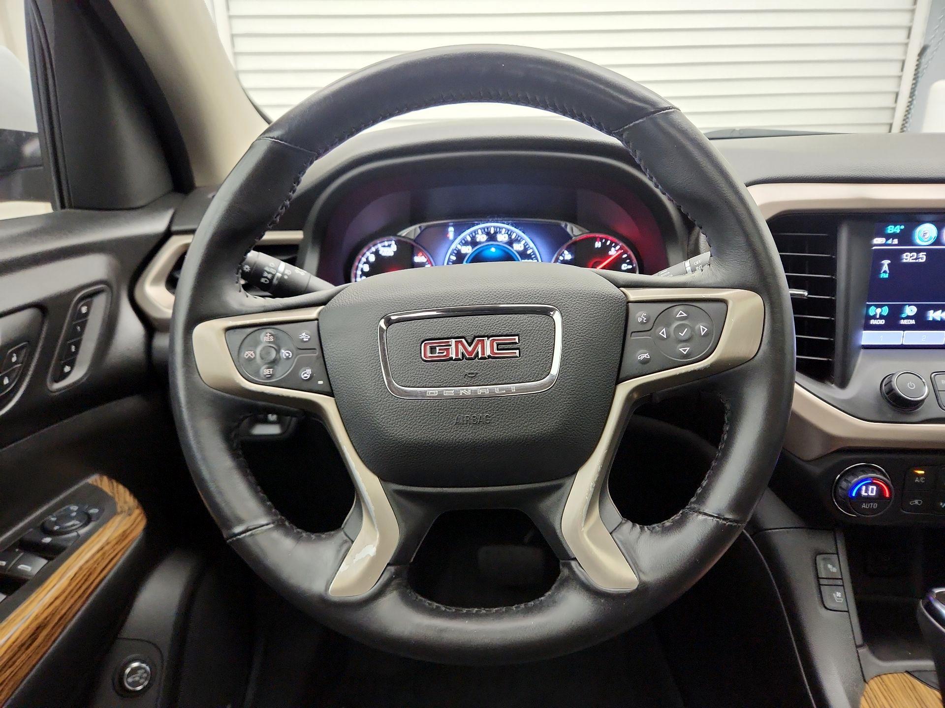 Thumbnail: 2017 GMC Acadia - 10
