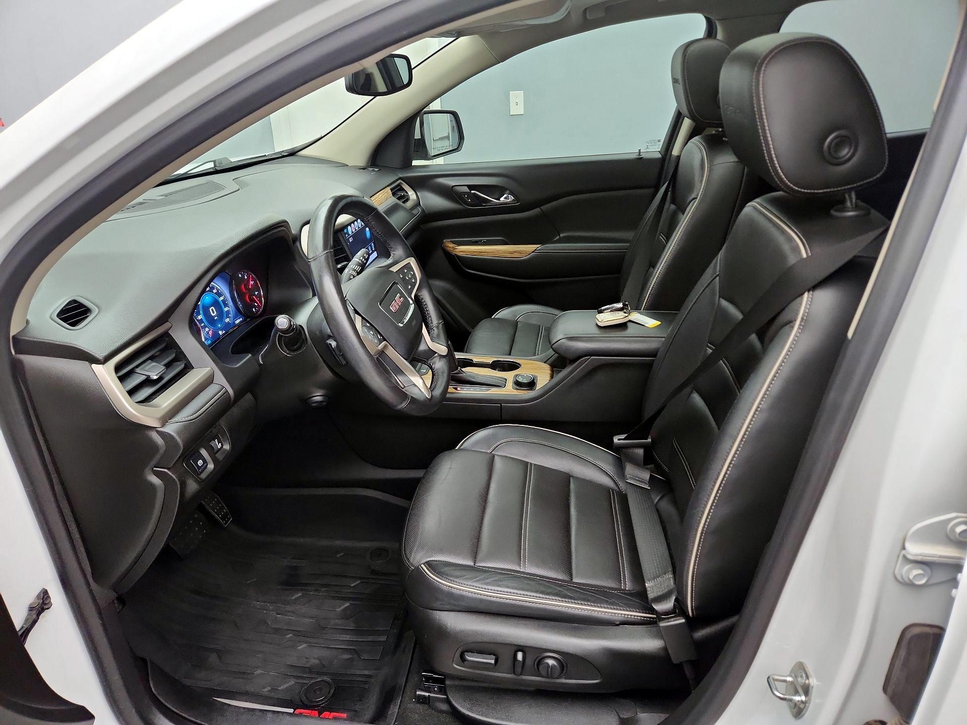 Thumbnail: 2017 GMC Acadia - 11