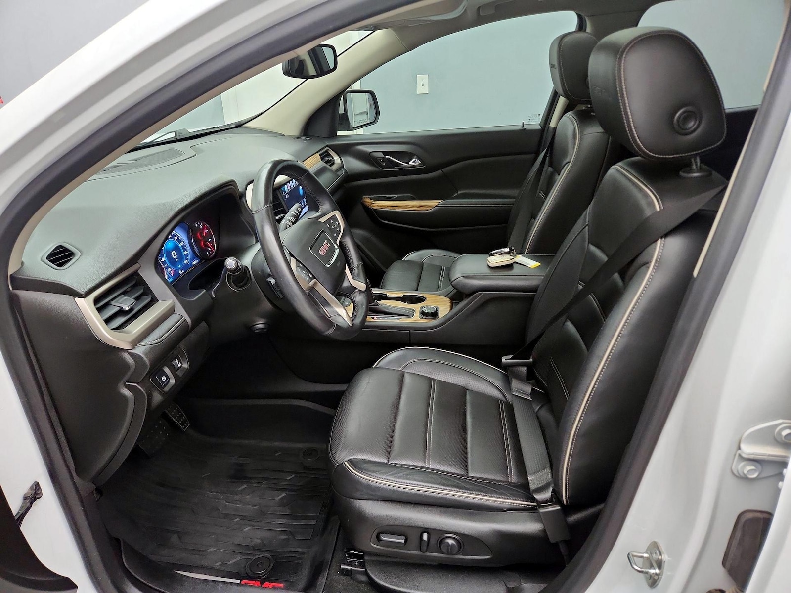 2017 GMC Acadia Denali - Photo 12