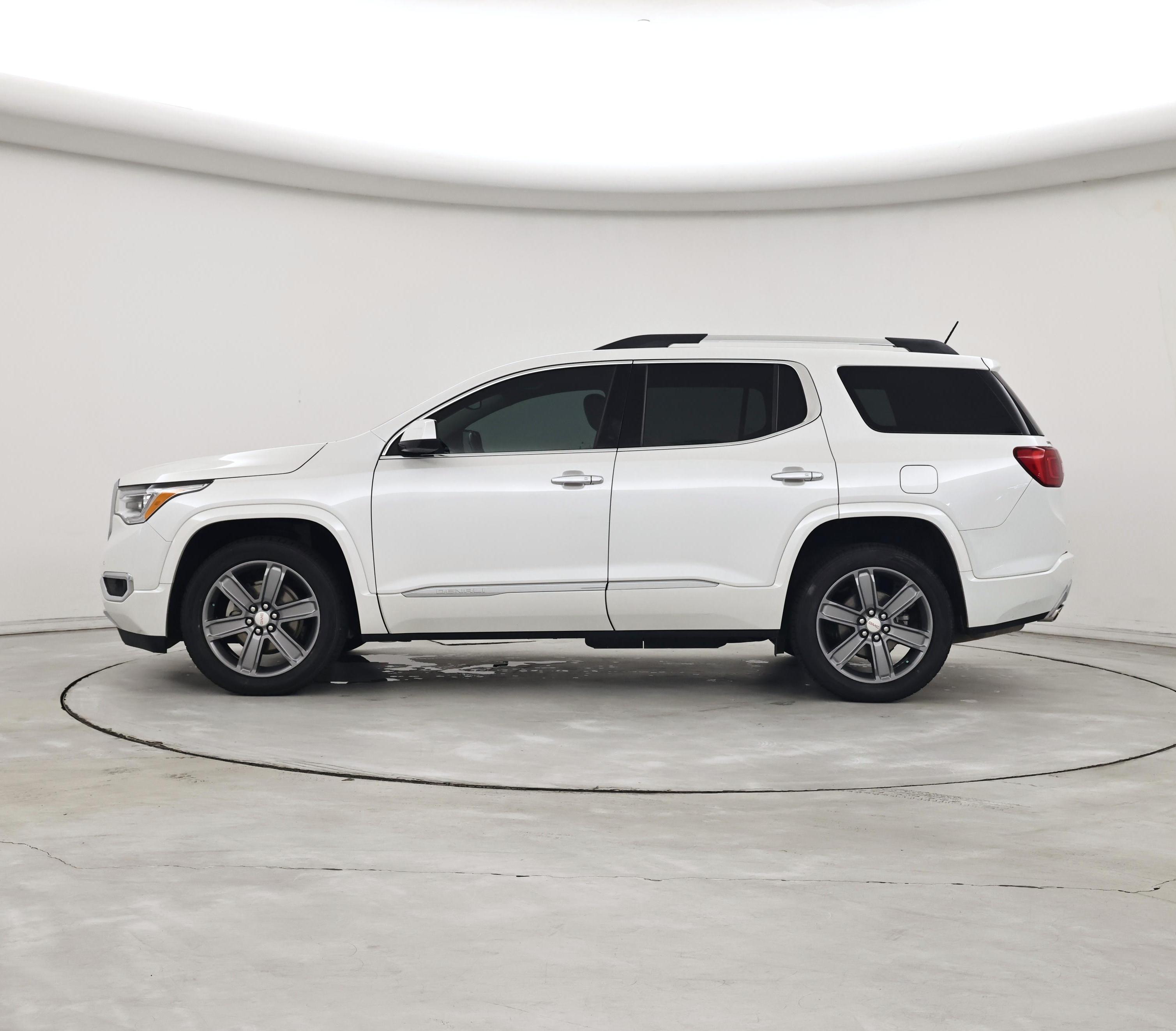 Thumbnail: 2017 GMC Acadia - 3