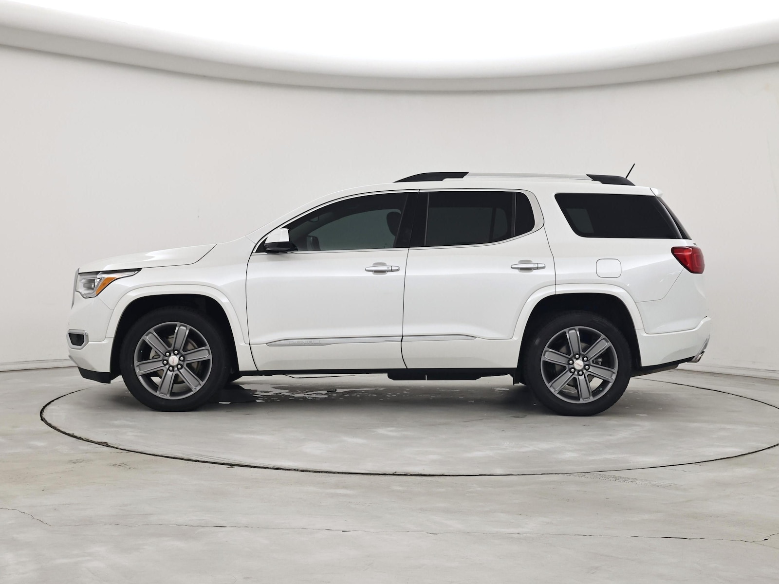 2017 GMC Acadia Denali - Photo 4