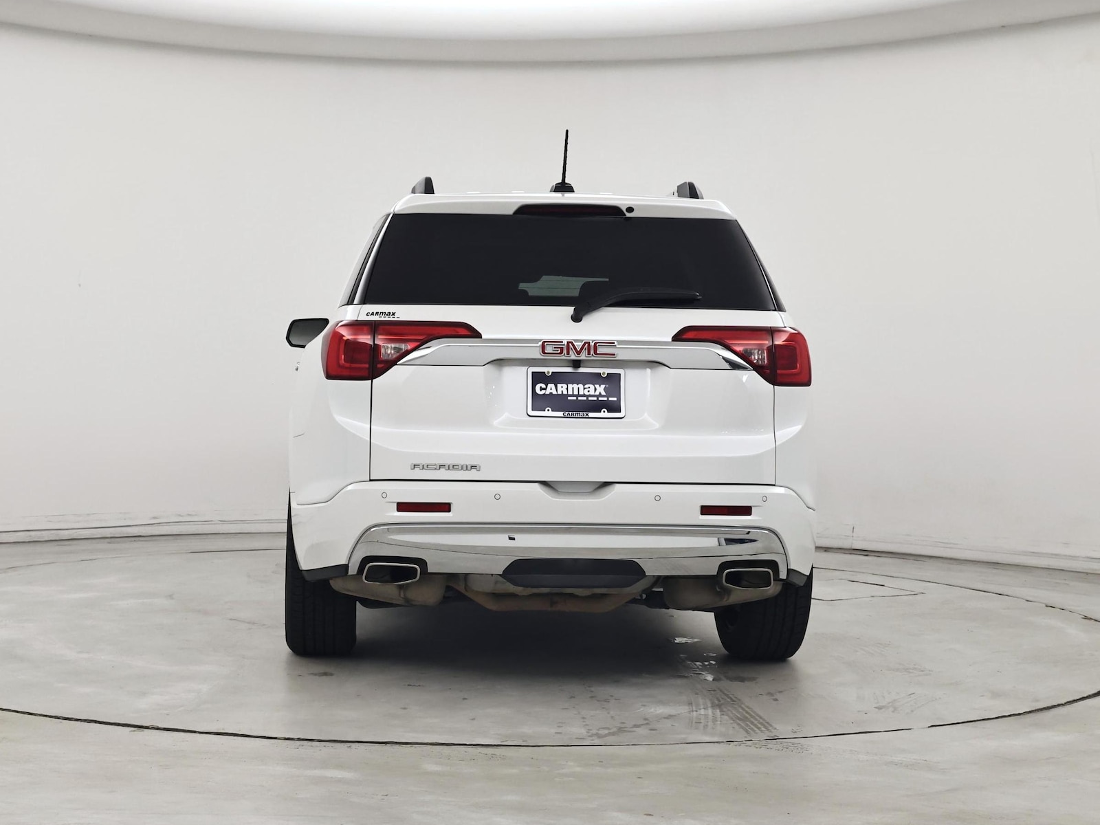 2017 GMC Acadia Denali - Photo 7