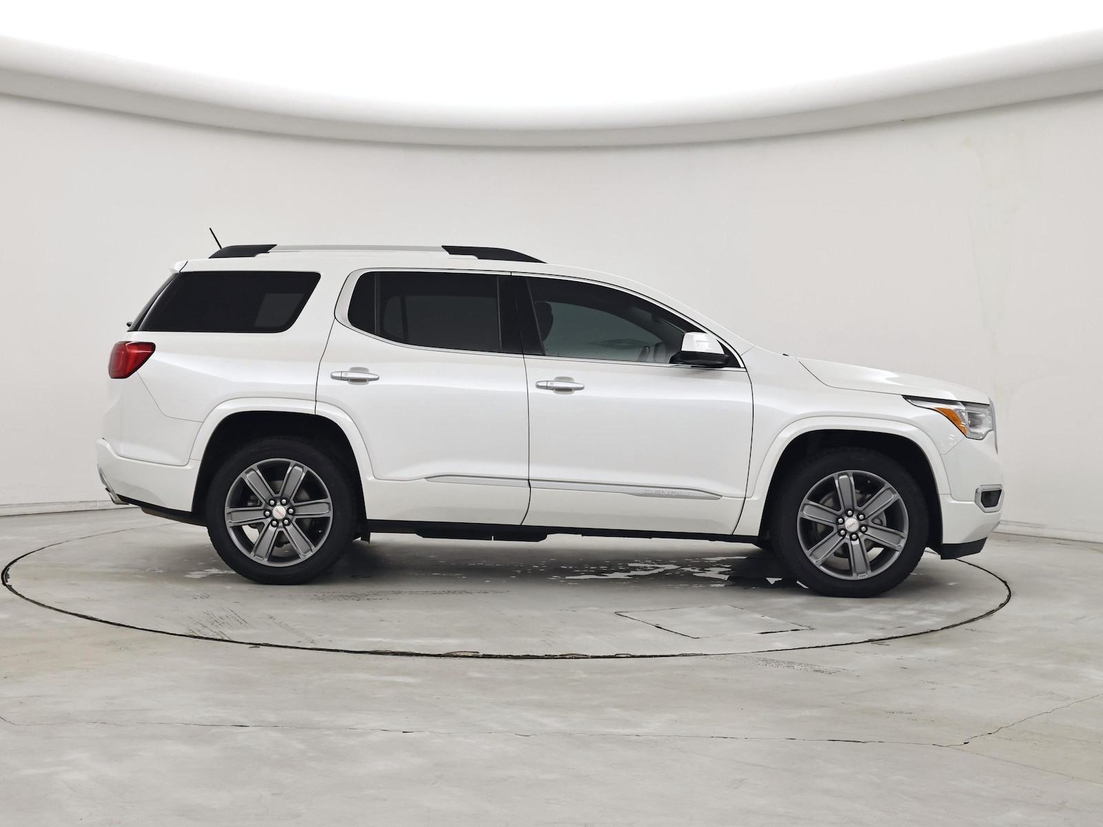 2017 GMC Acadia Denali - Photo 8