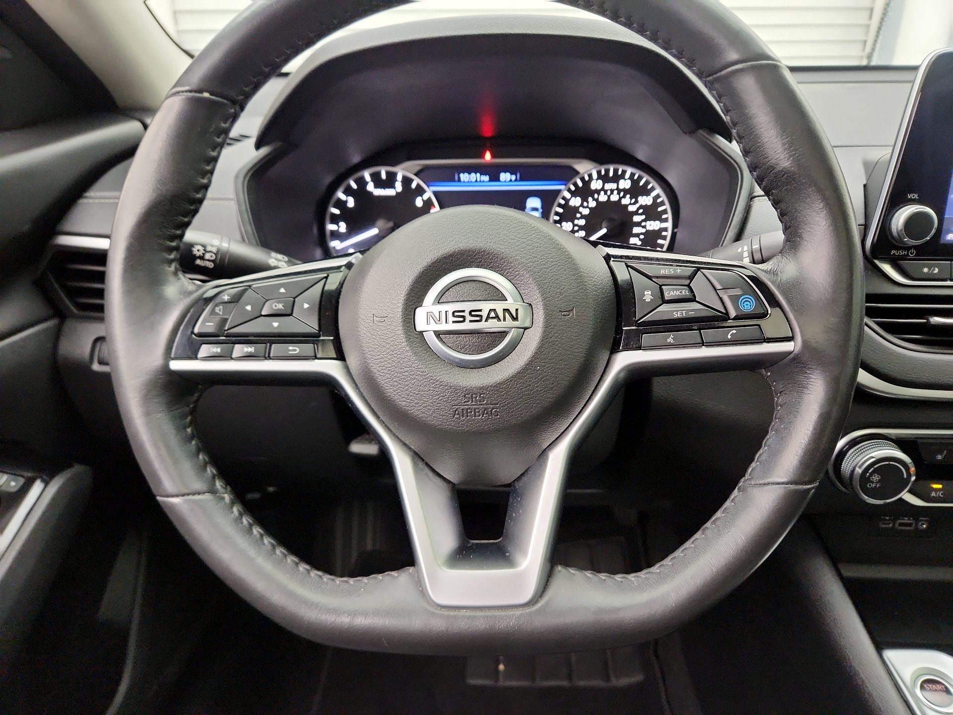 Thumbnail: 2022 Nissan Altima - 10