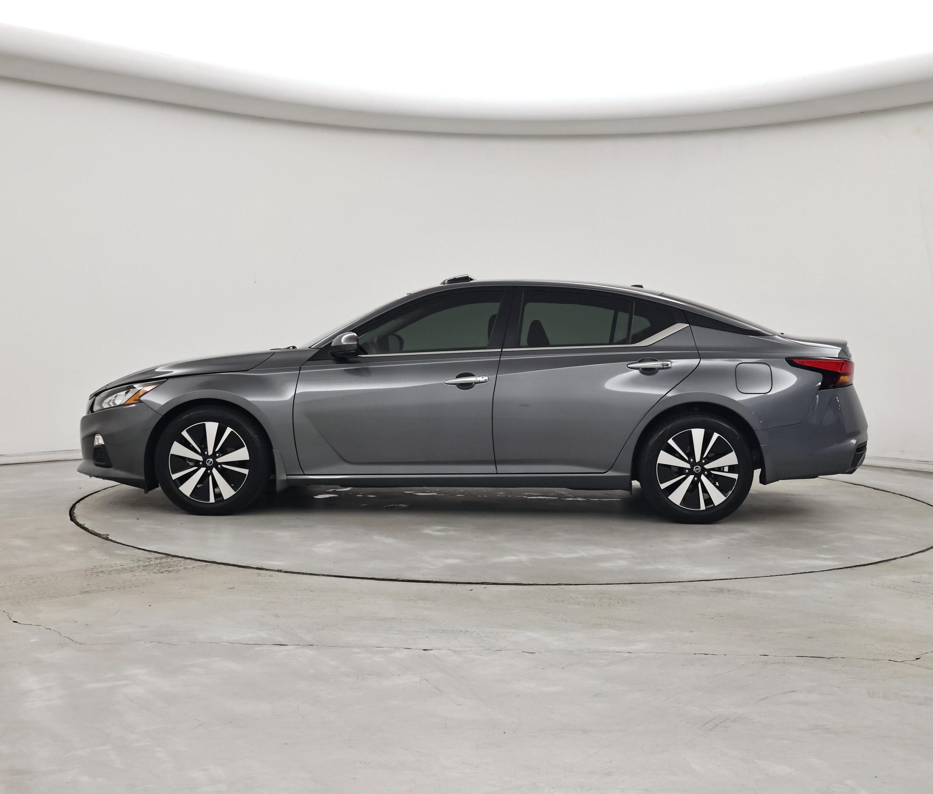 Thumbnail: 2022 Nissan Altima - 3