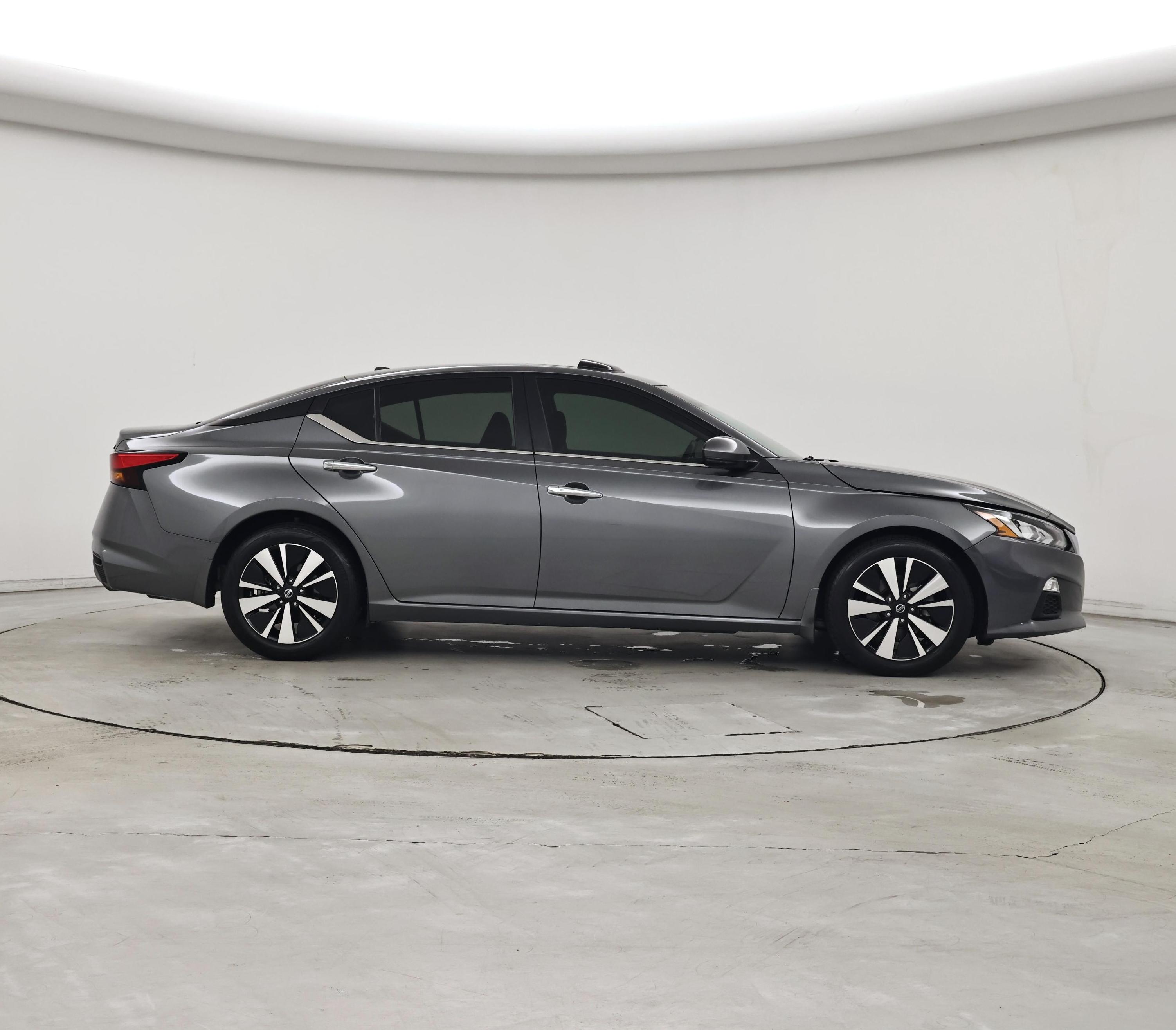 Thumbnail: 2022 Nissan Altima - 7