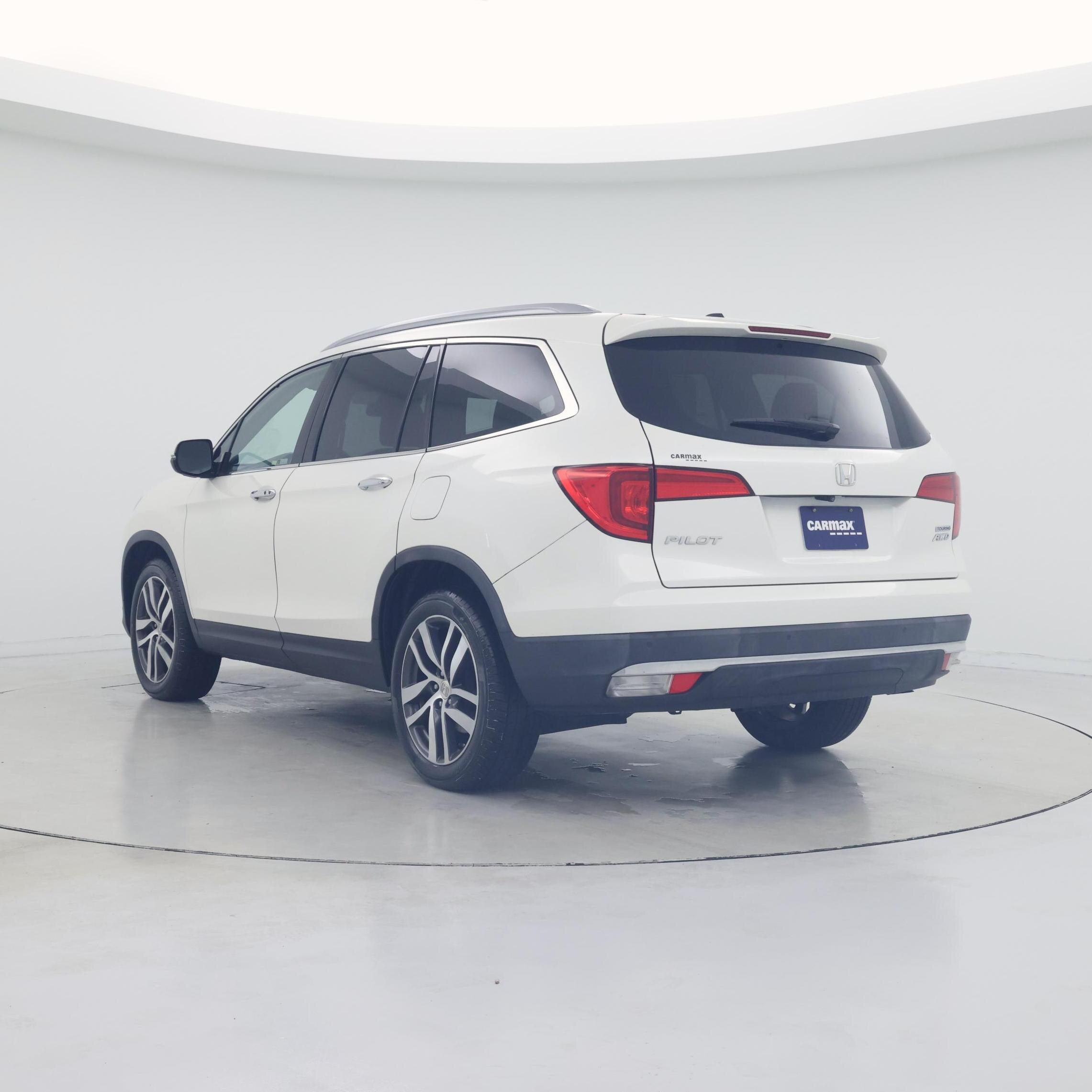 Thumbnail: 2018 Honda Pilot - 2
