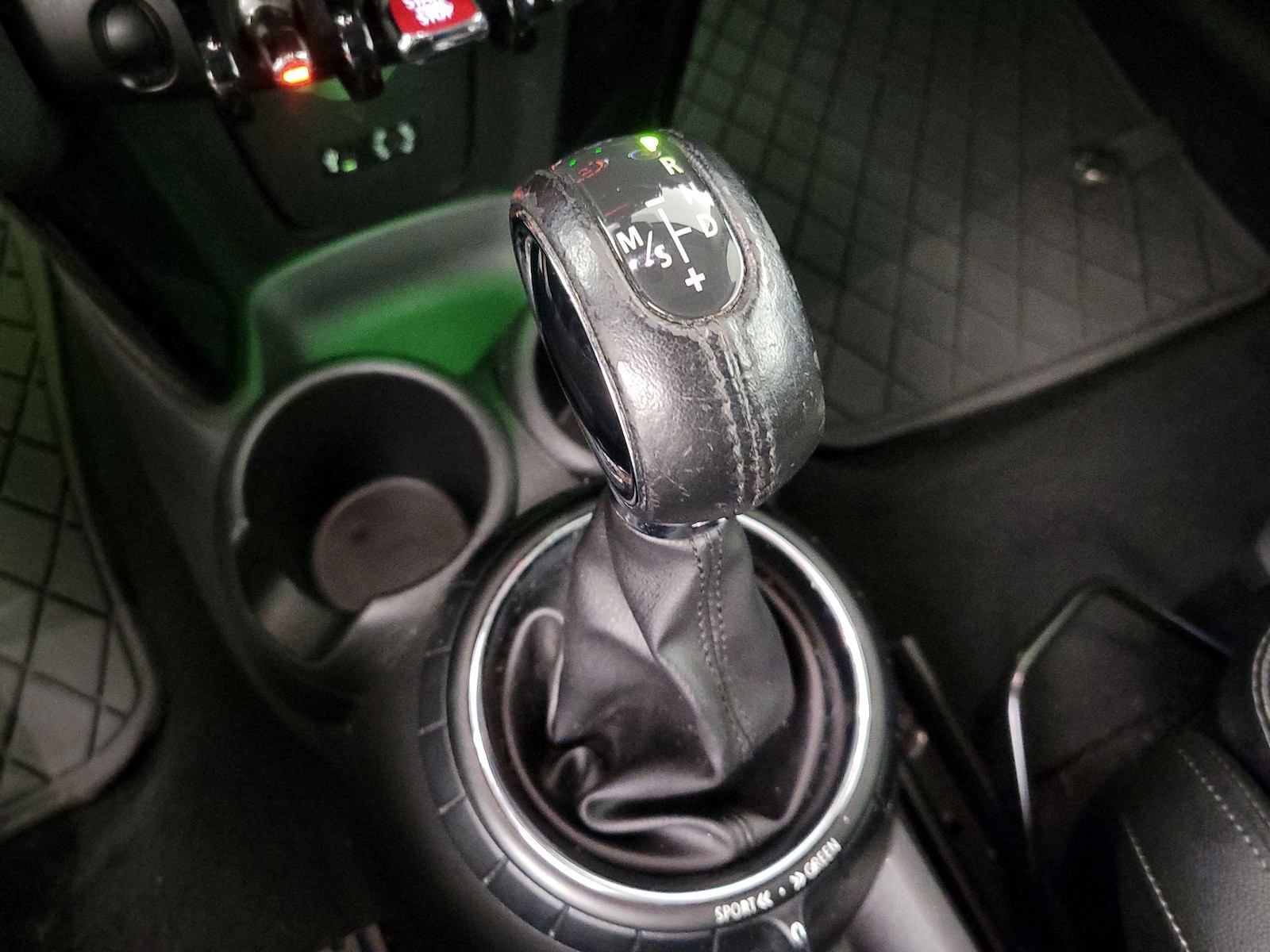 2016 MINI Cooper S - Photo 17