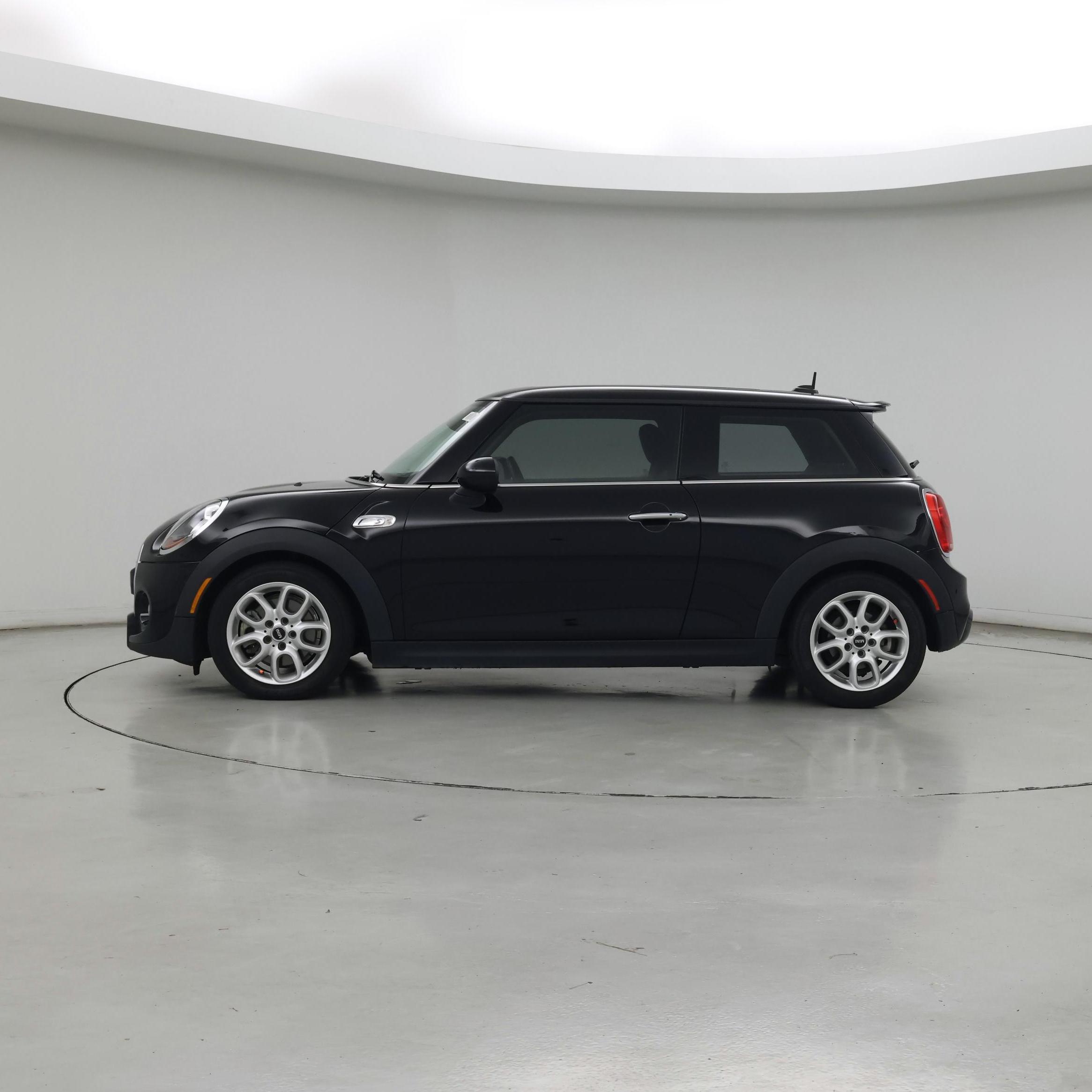 Thumbnail: 2016 MINI Cooper Hardtop - 3