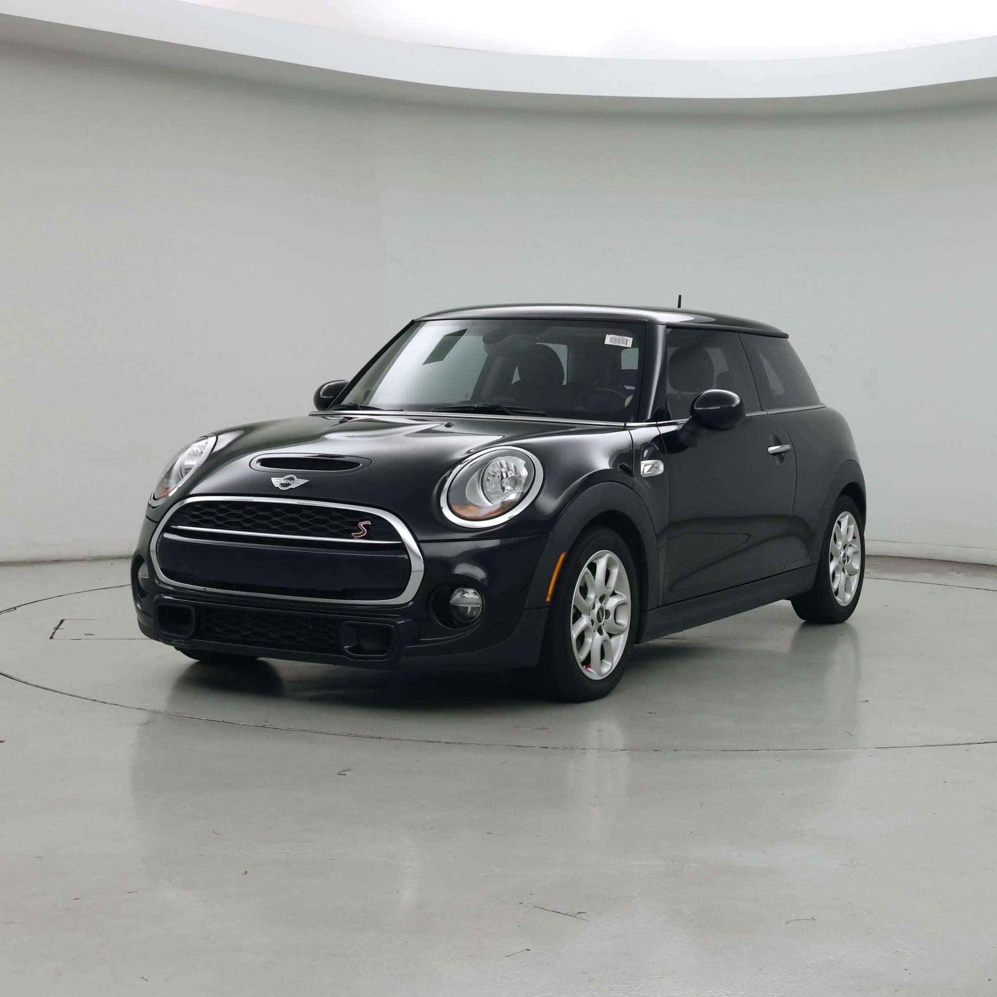 Thumbnail: 2016 MINI Cooper Hardtop - 4