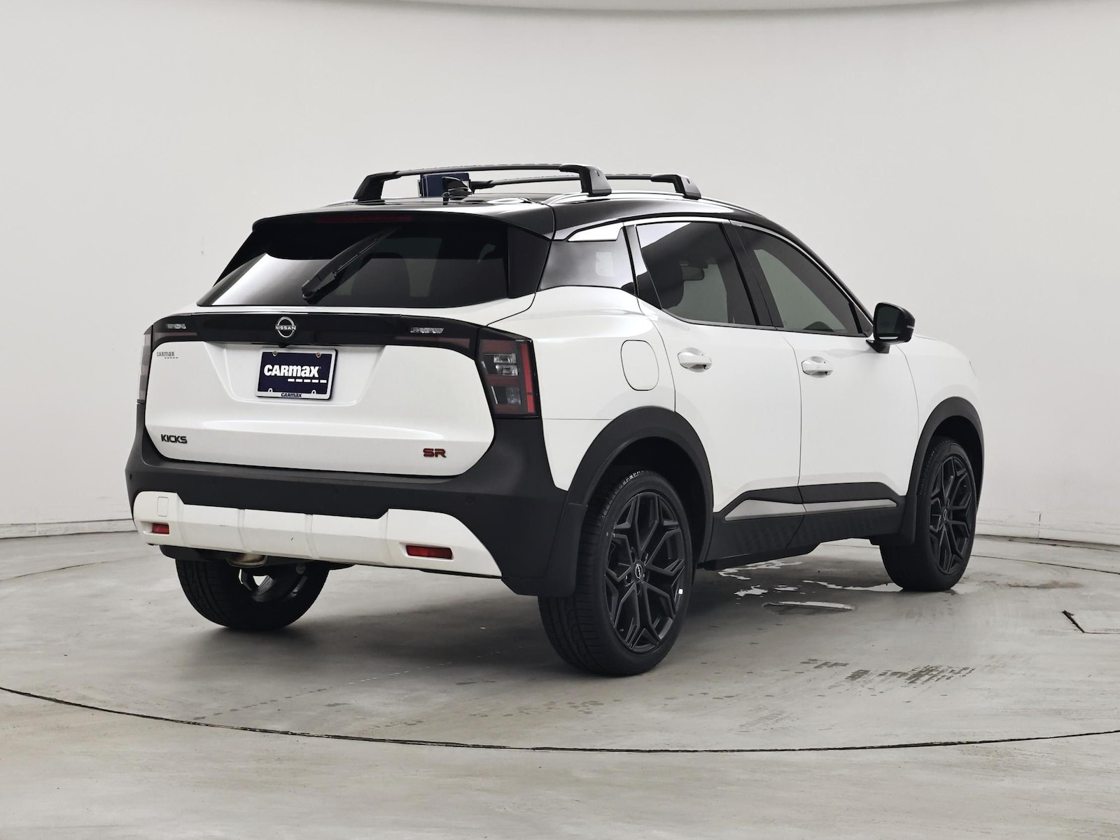 2025 Nissan Kicks SR - Photo 9