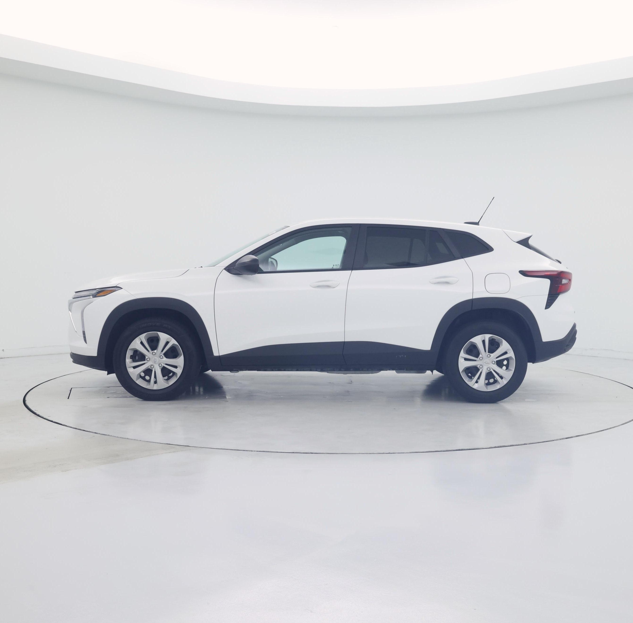 Thumbnail: 2025 Chevrolet Trax - 3