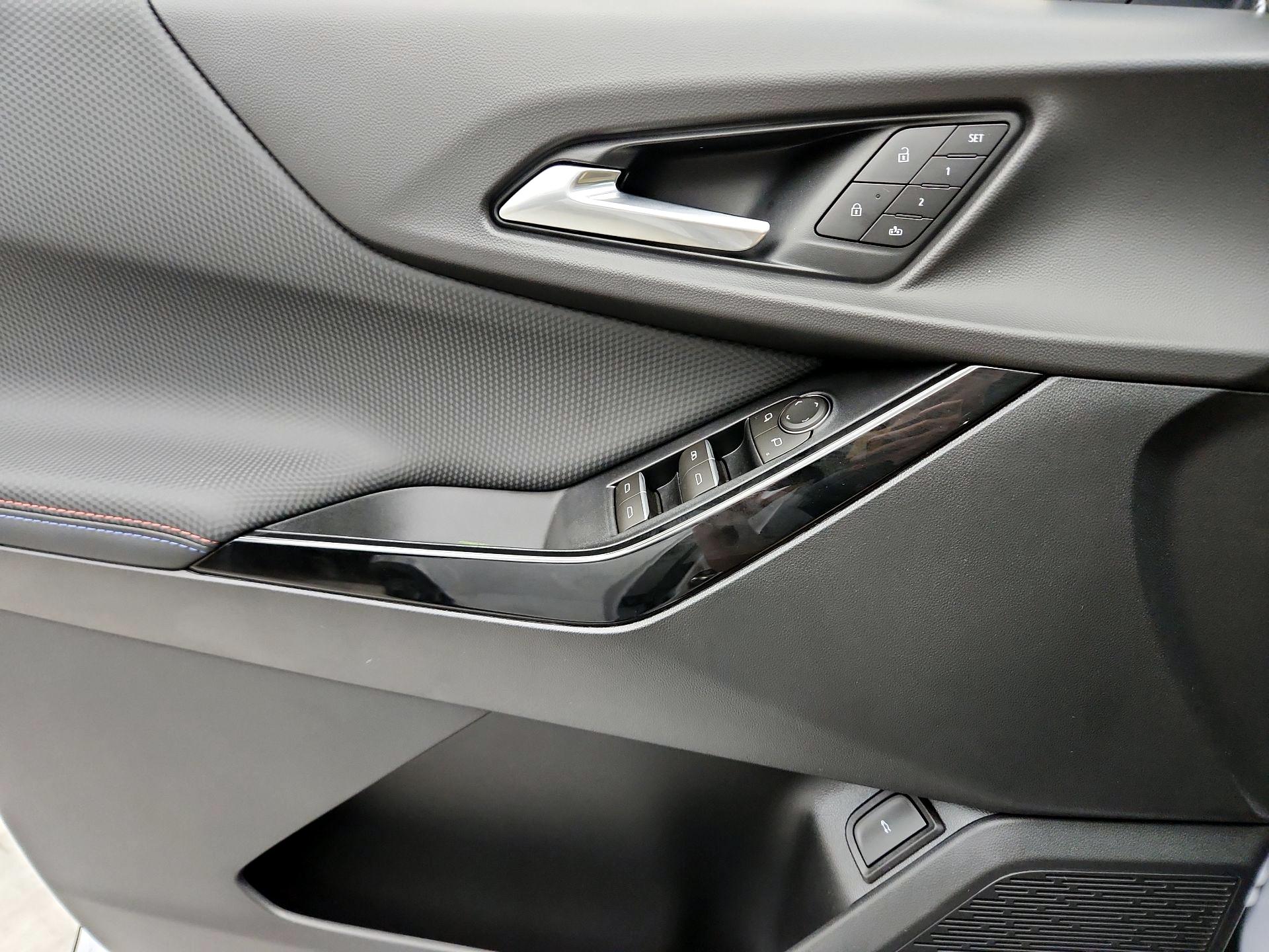 Thumbnail: 2026 Chevrolet Equinox - 12
